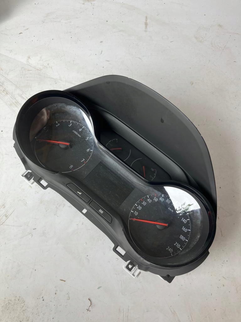 dials dials CROSSLAND X 1.2 THP 9822624180