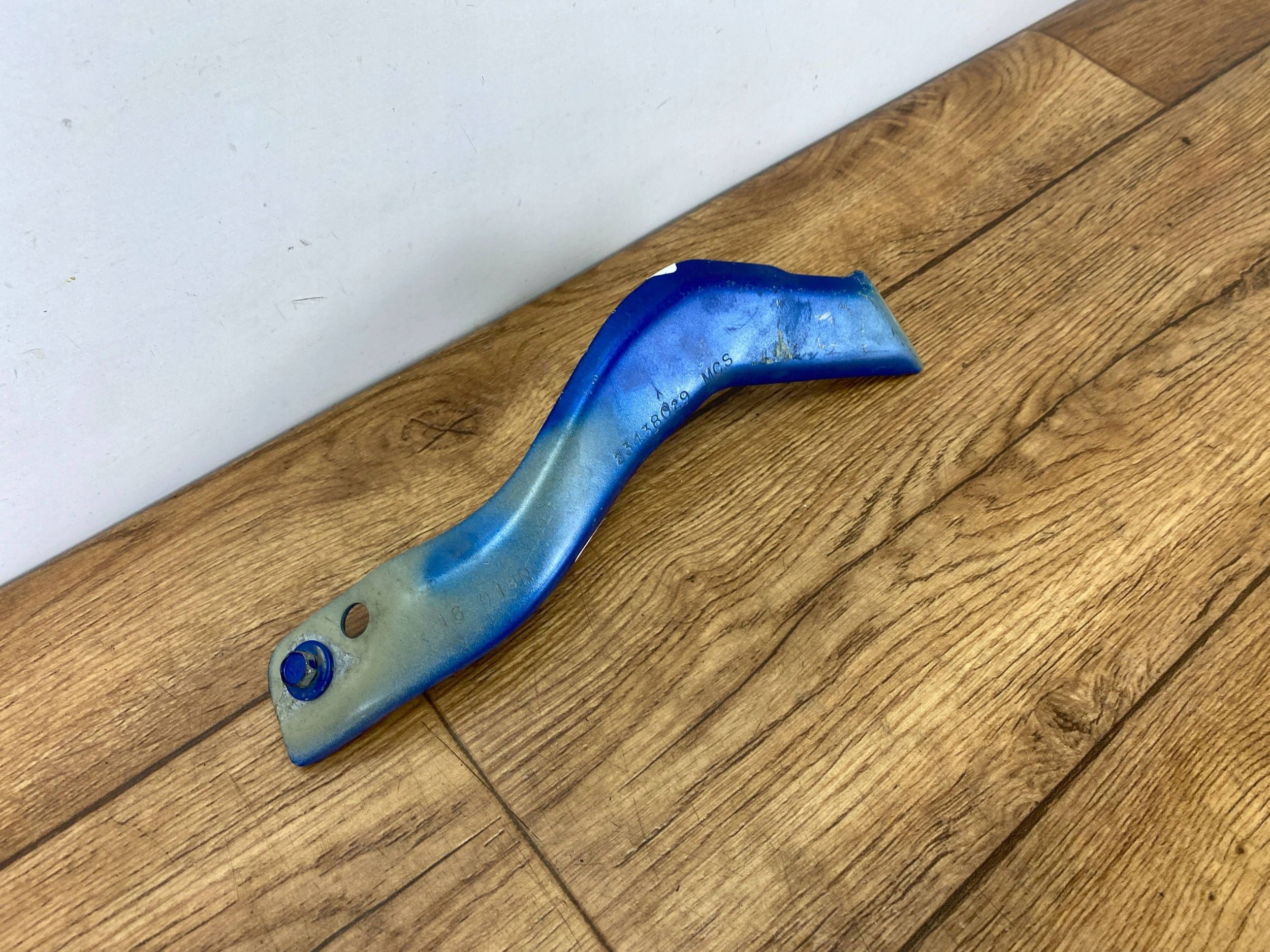 Support plaque Aile Chevrolet Camaro 2016+