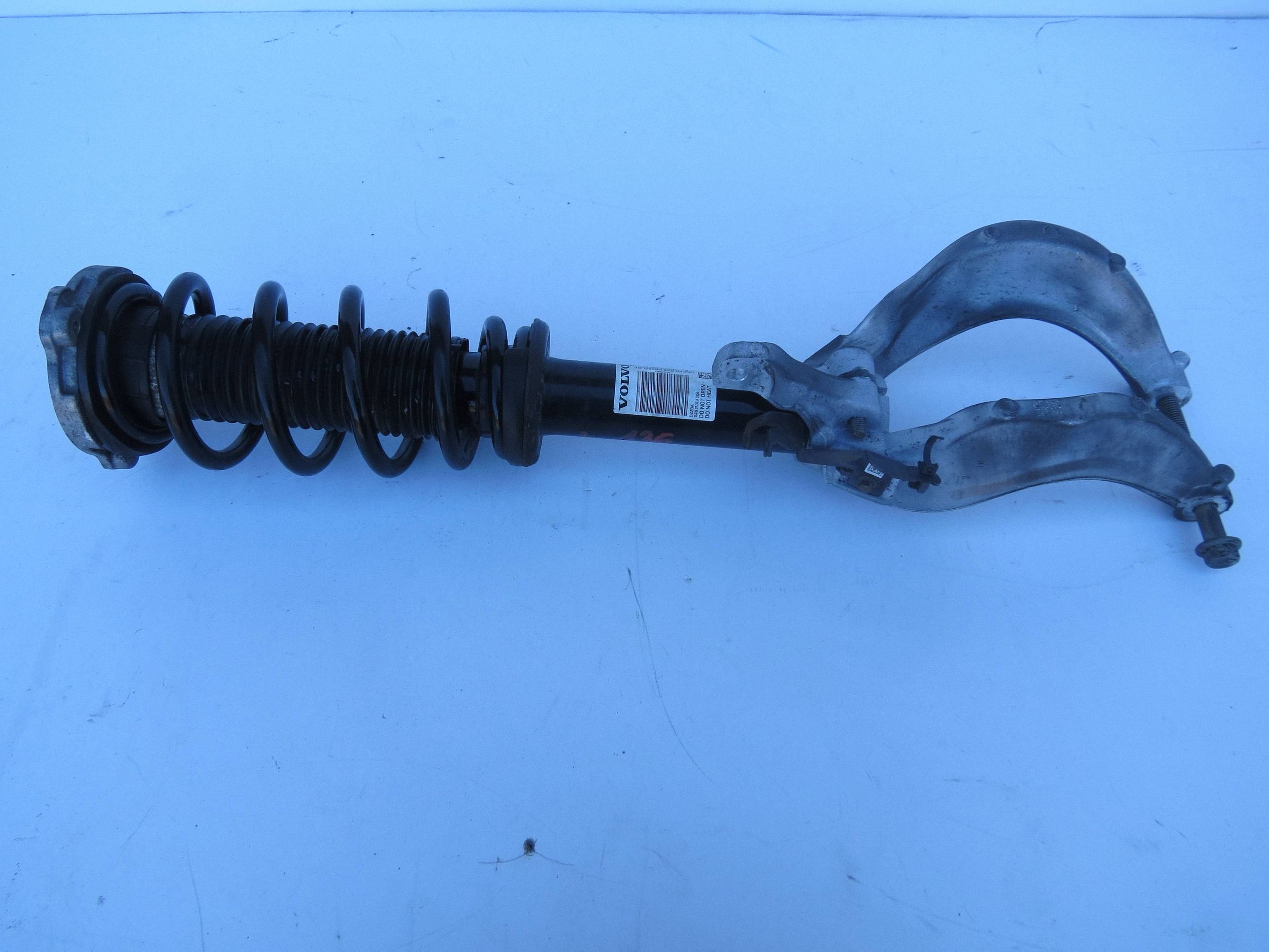 shock absorber left front VOLVO V90 CROSS COUNTRY P31476941