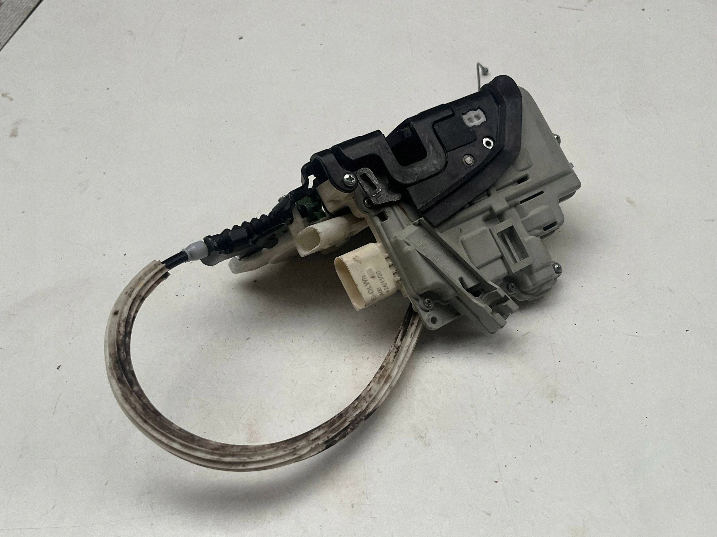 AUDI Q7 4M lock door left front DOCIAG 4M1837015F @M