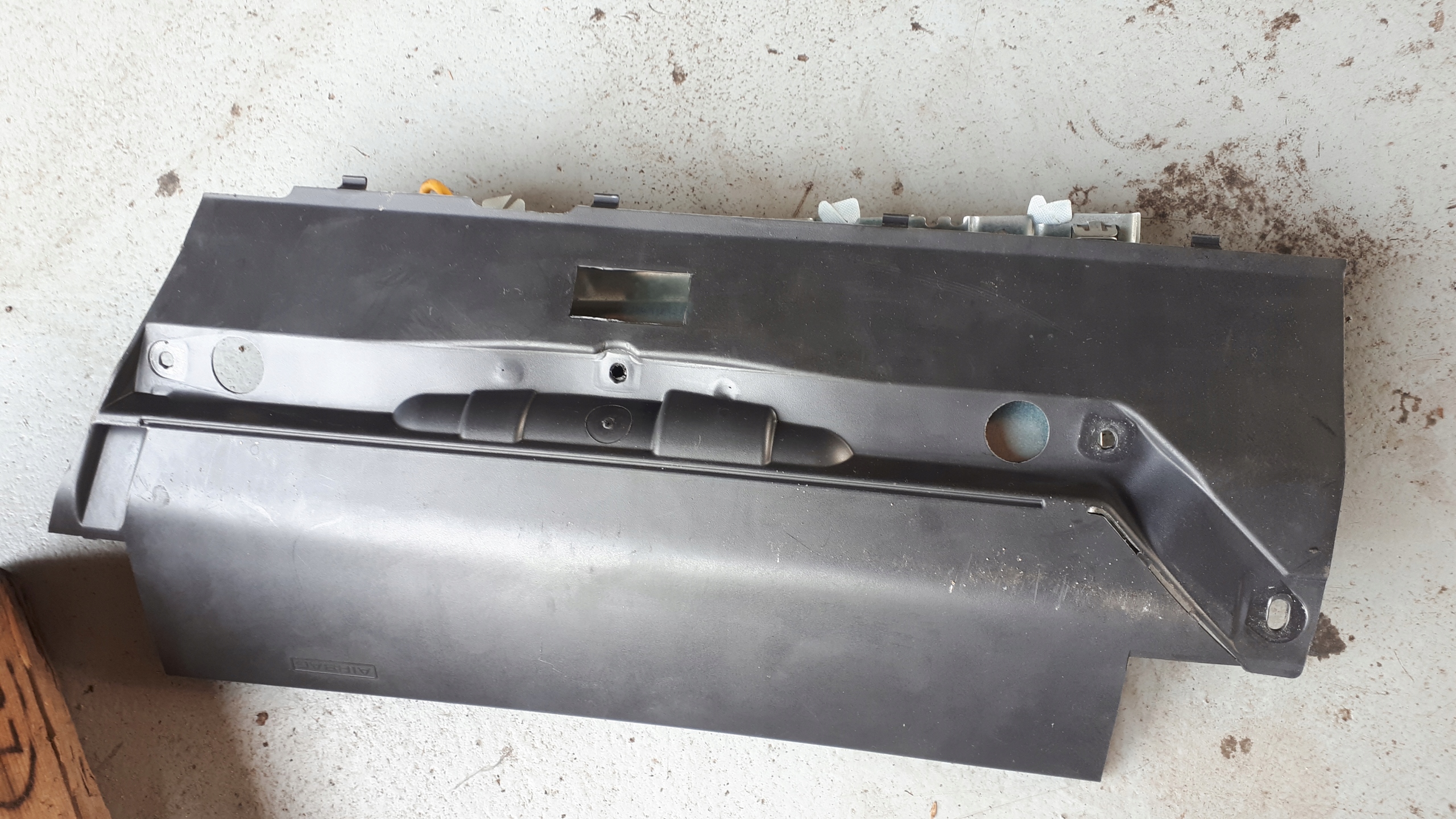 Audi A8 D3 подушка коленная пассажира 4E0880842A