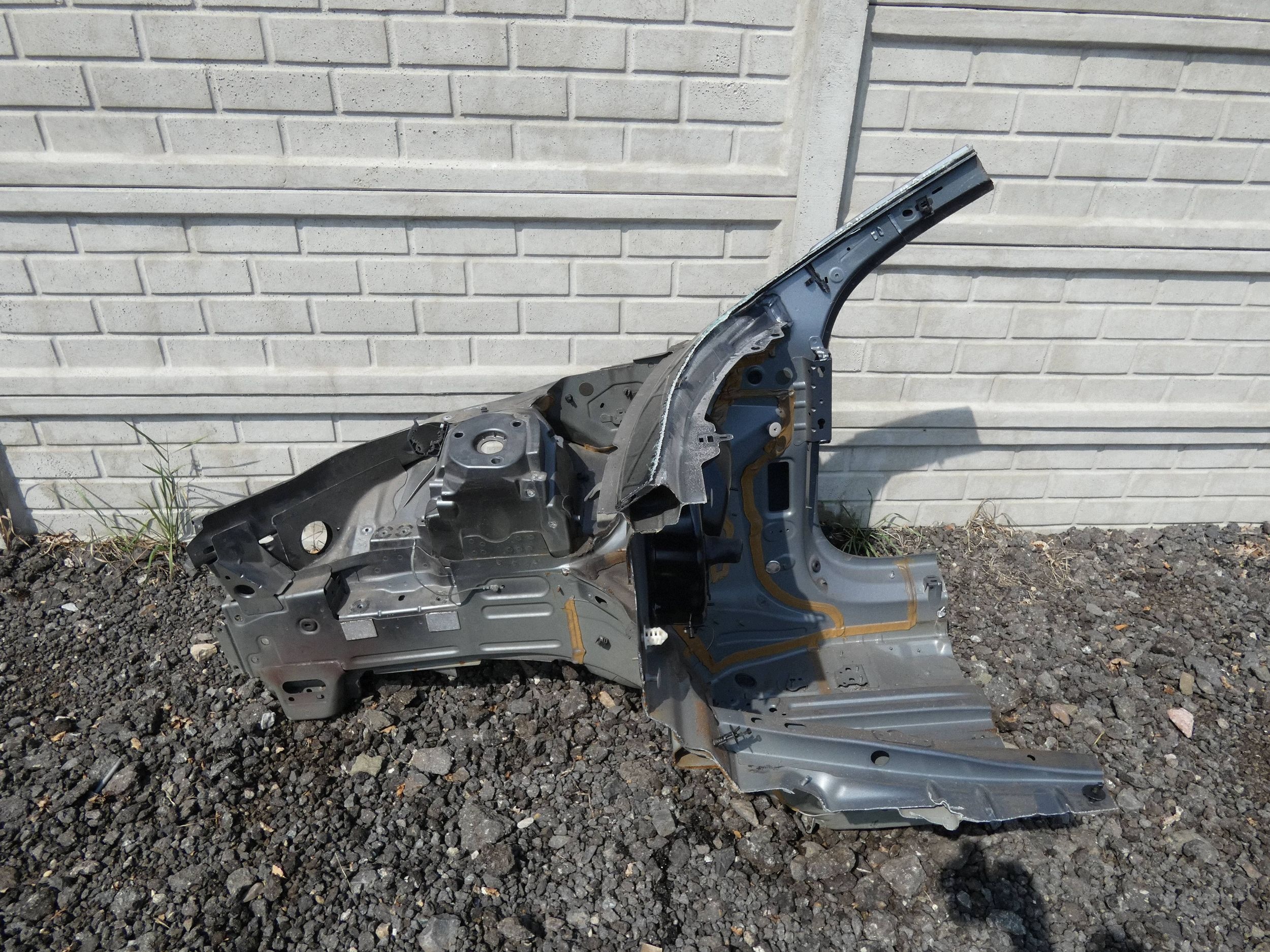 VOLVO XC60 II quarter beam tip right front