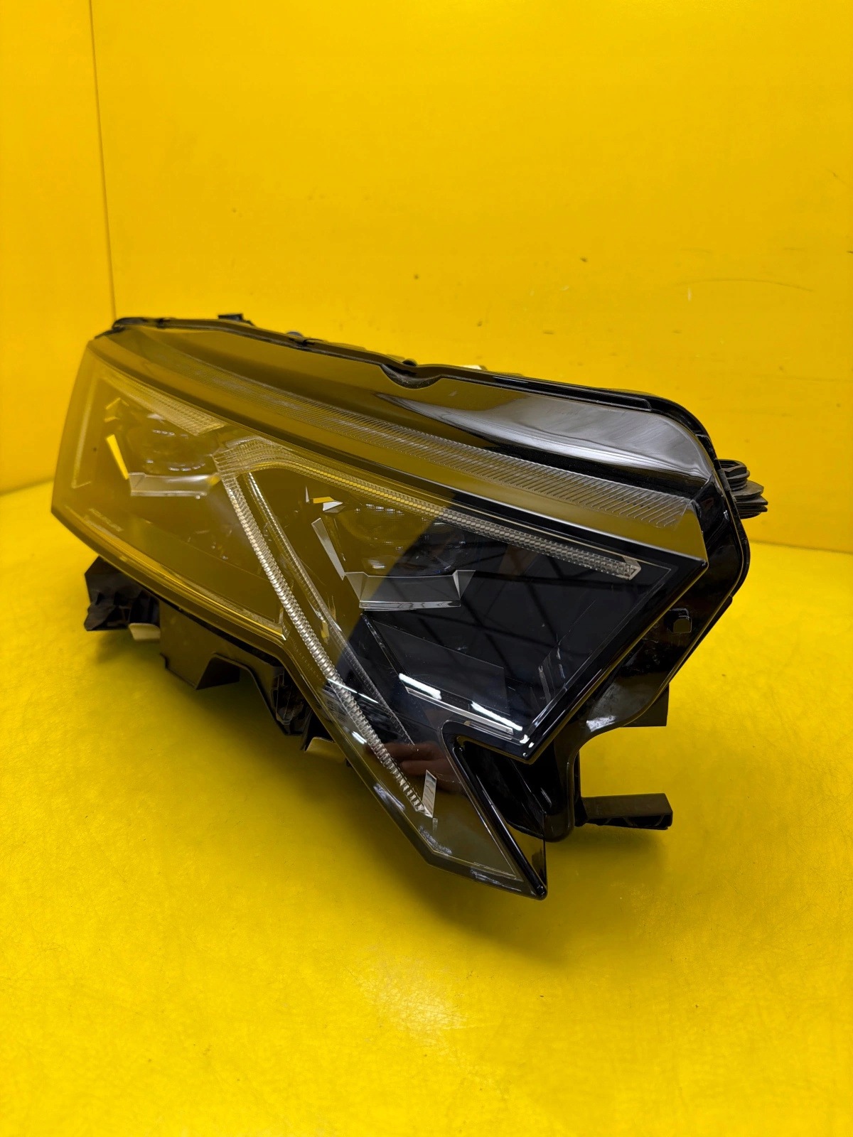 light right front Skoda Octavia IV 4 5E4 Lift 2024- Full Led 5E4941036