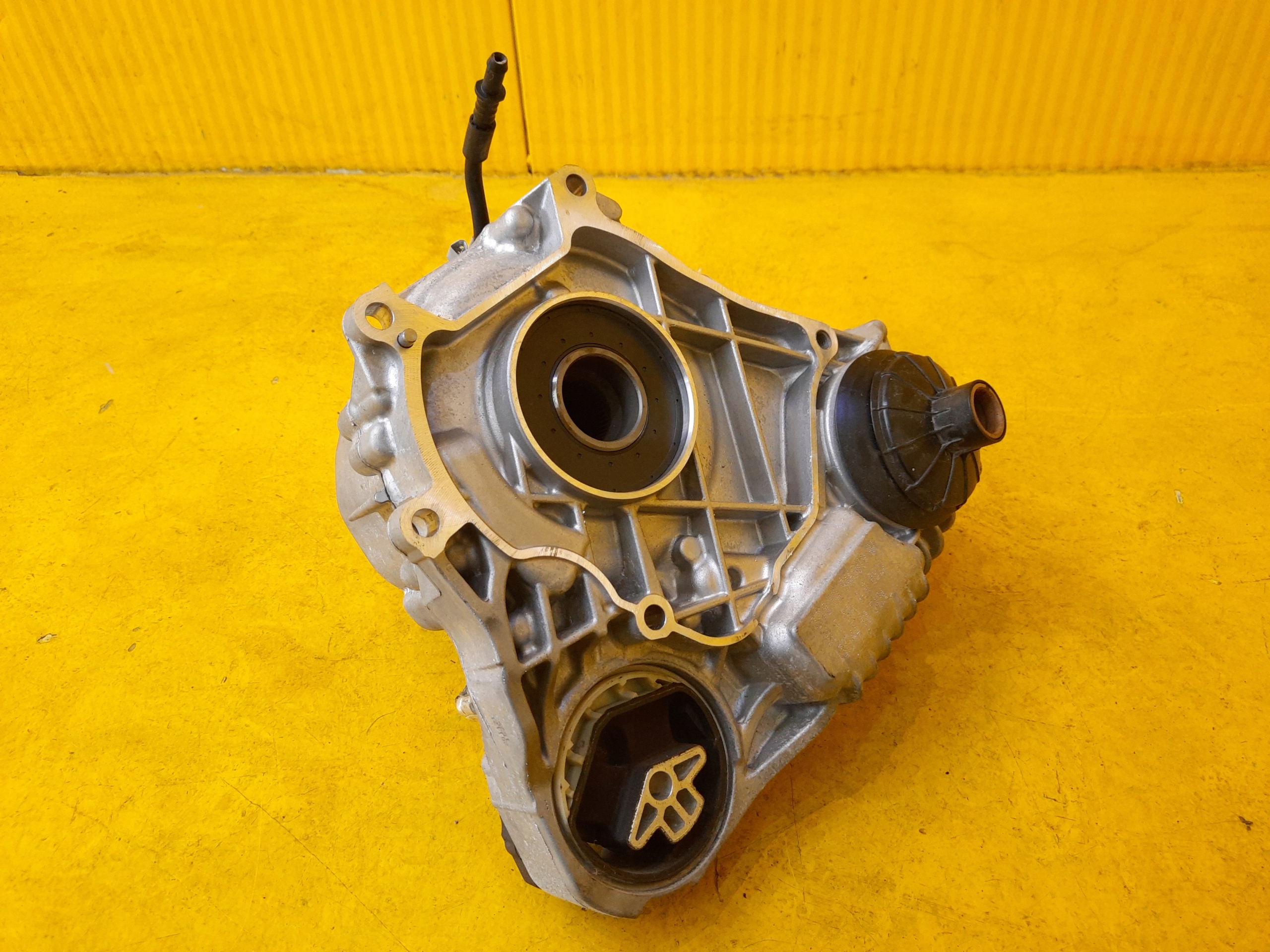 BMW 3 G20 2.0 D редуктор 9469019