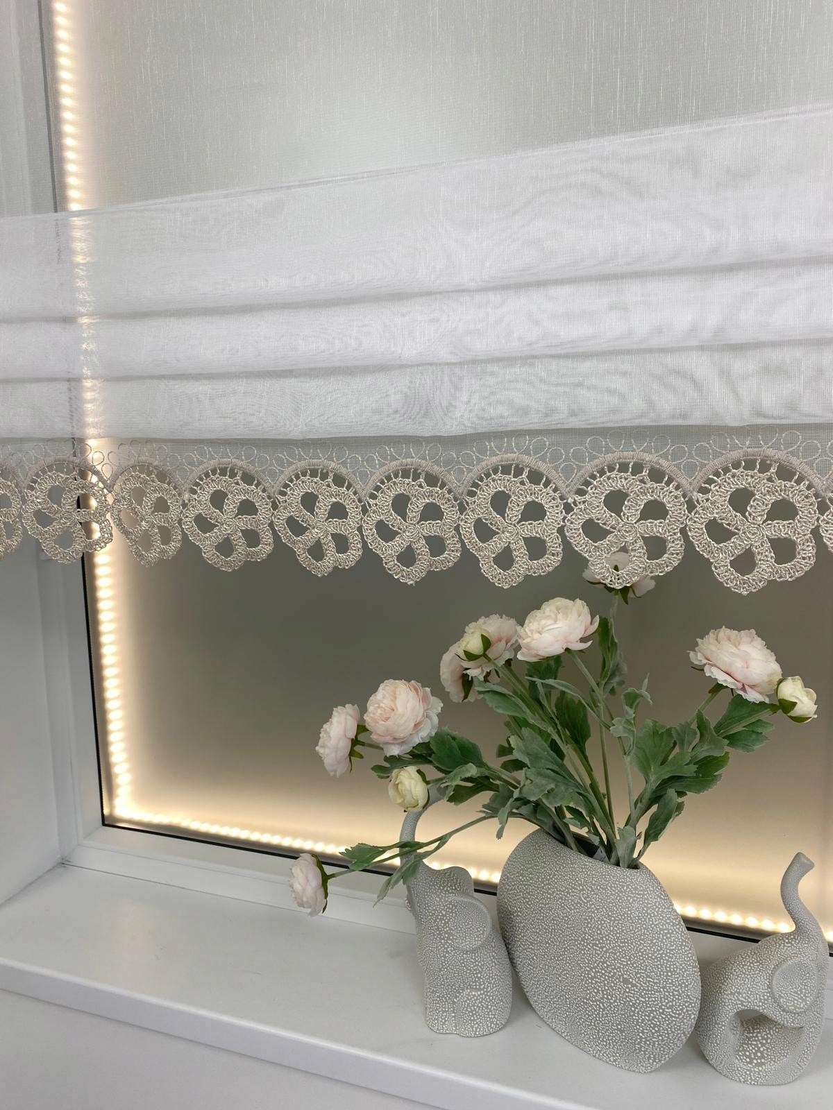 Imitace římské rolety Fiori s béžovou krajkou, šířka 120 cm