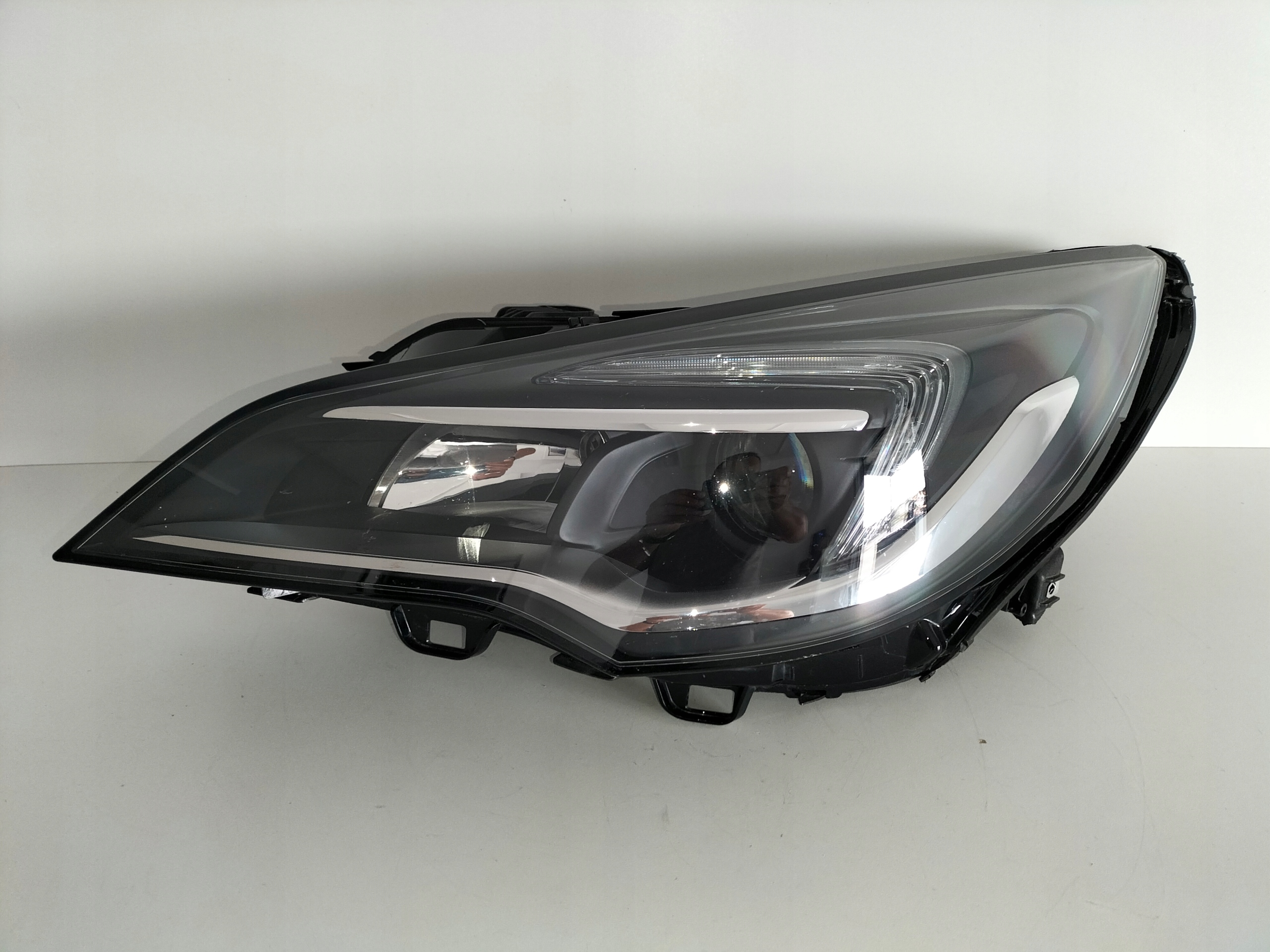 Lampa przednia reflektor lewa OPEL ASTRA V K 15-