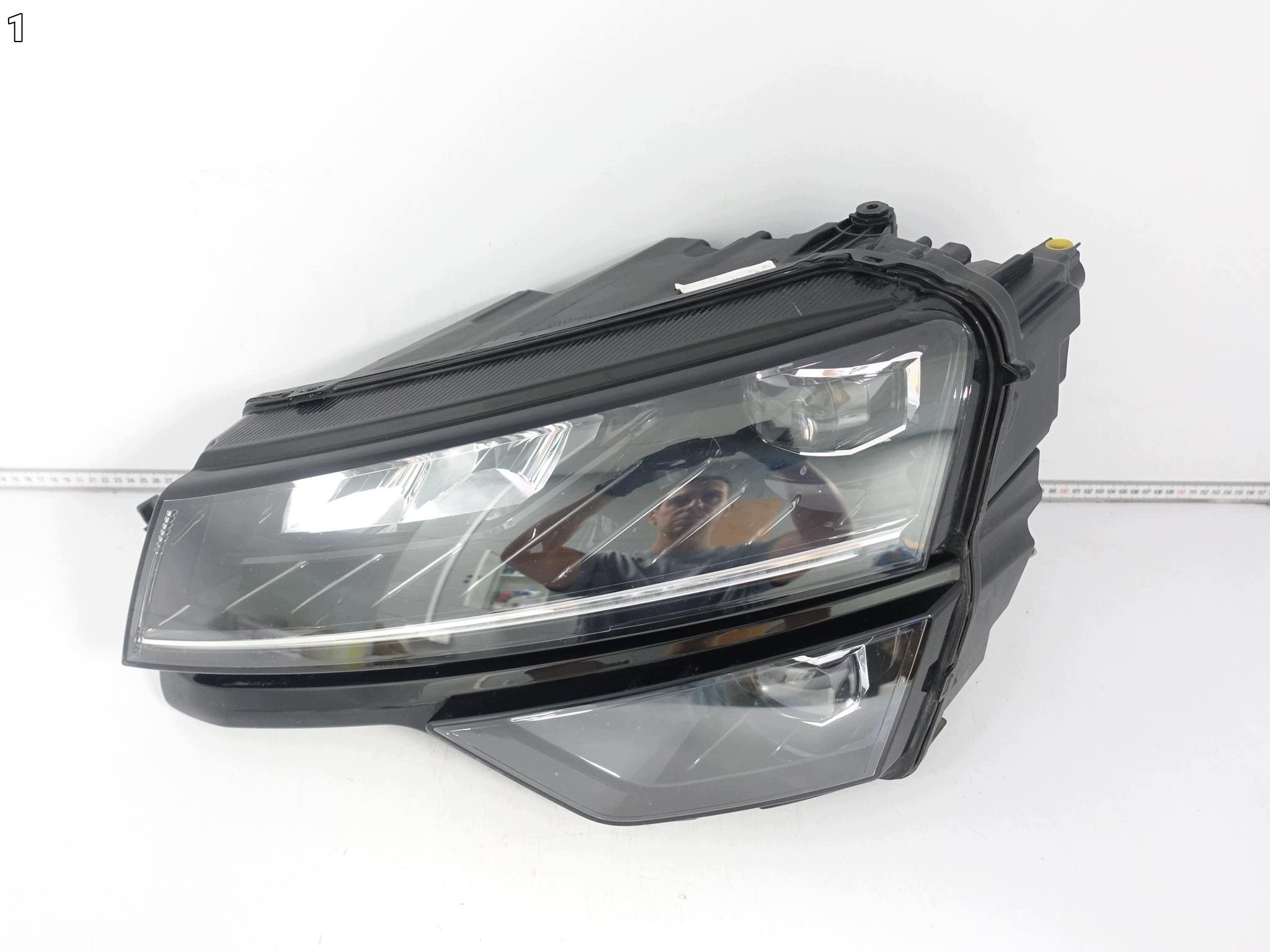 SKODA KAROQ 57B 17-21 light HEADLIGHT FULL LED left front EUROPA