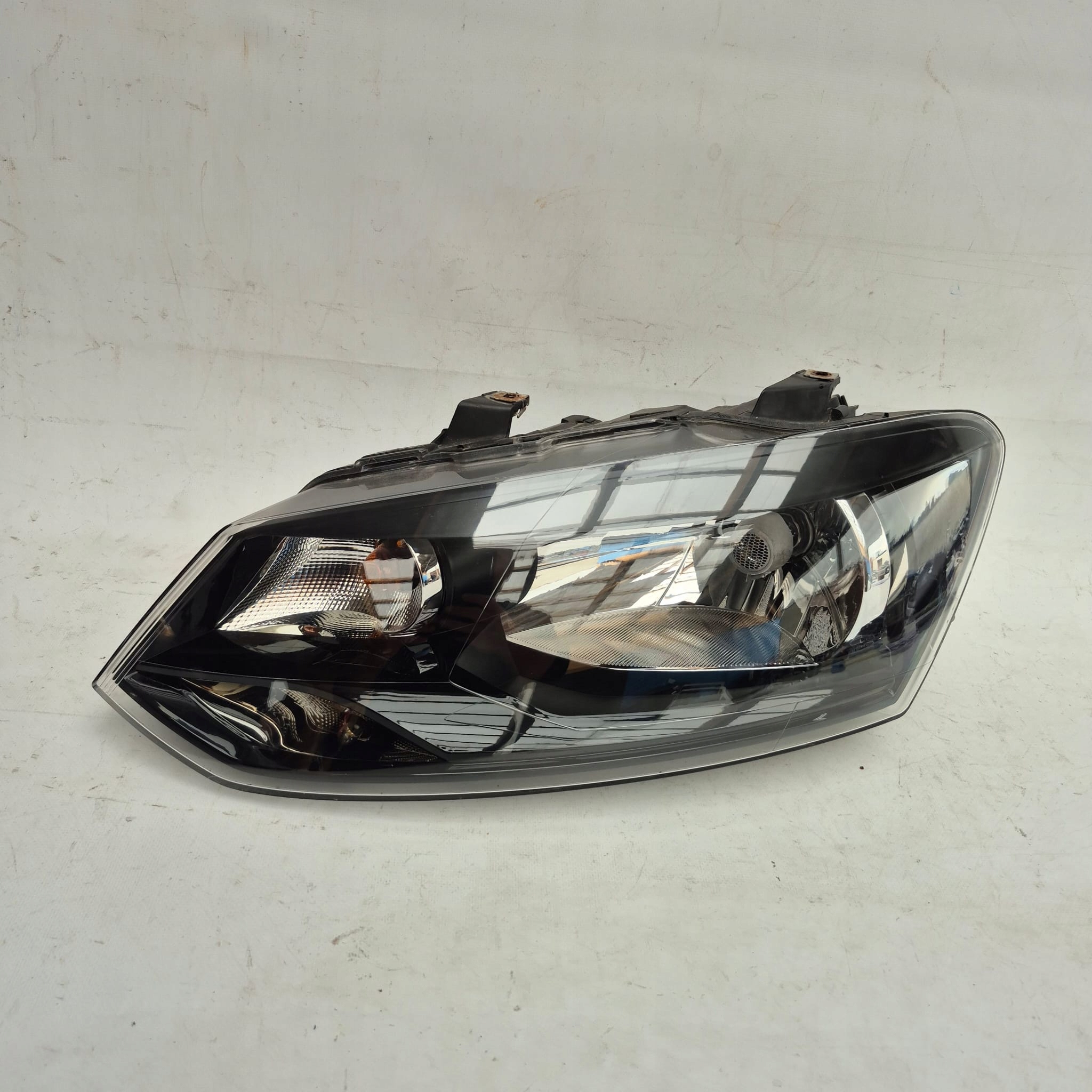 VW POLO V 5 6R 09-14 light left front front 6R1941015E