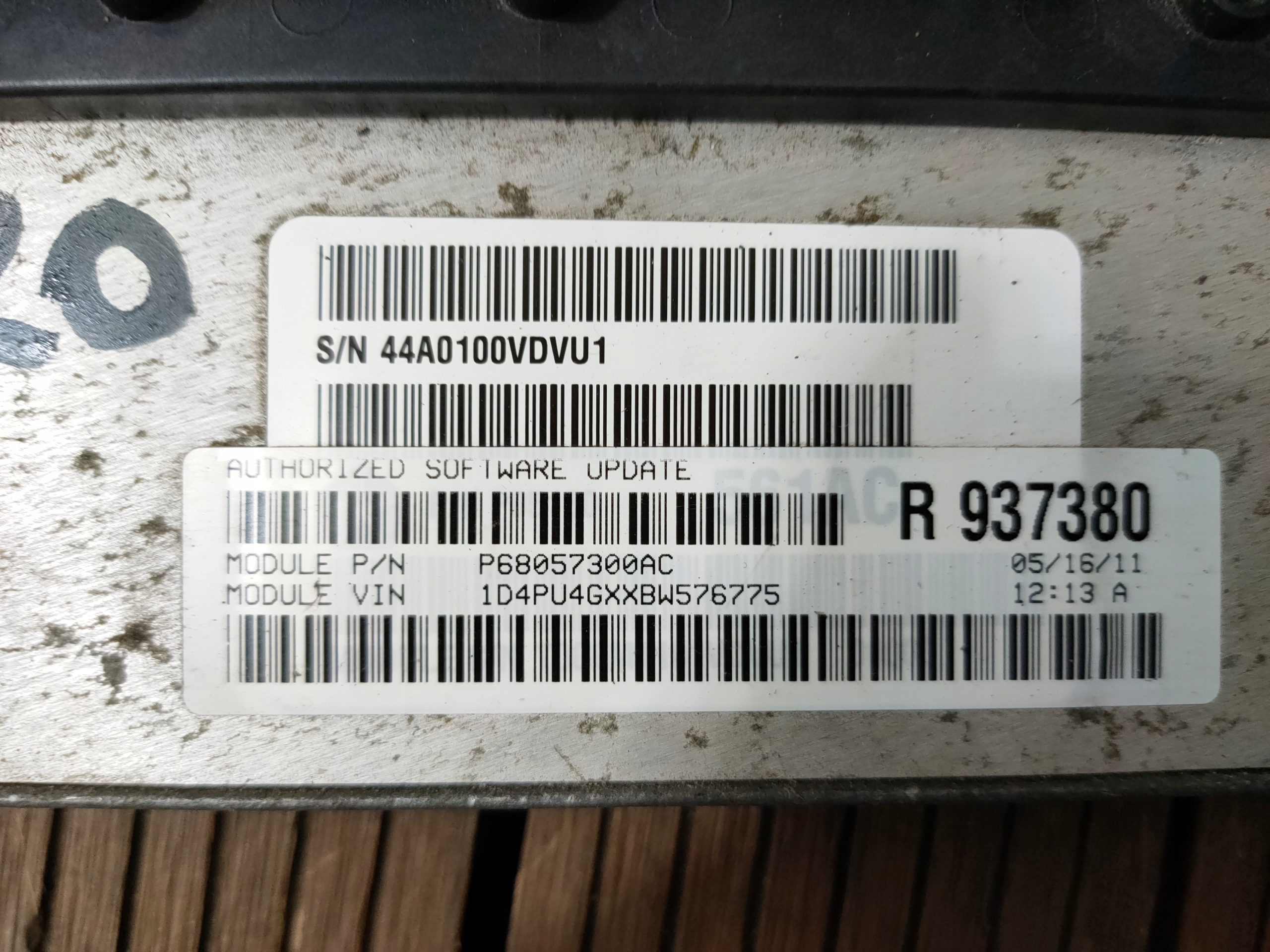 CHRYSLER DODGE NITRO 07-12 4.0 V6 TPTE 260KM computer Motore P68057300AC
