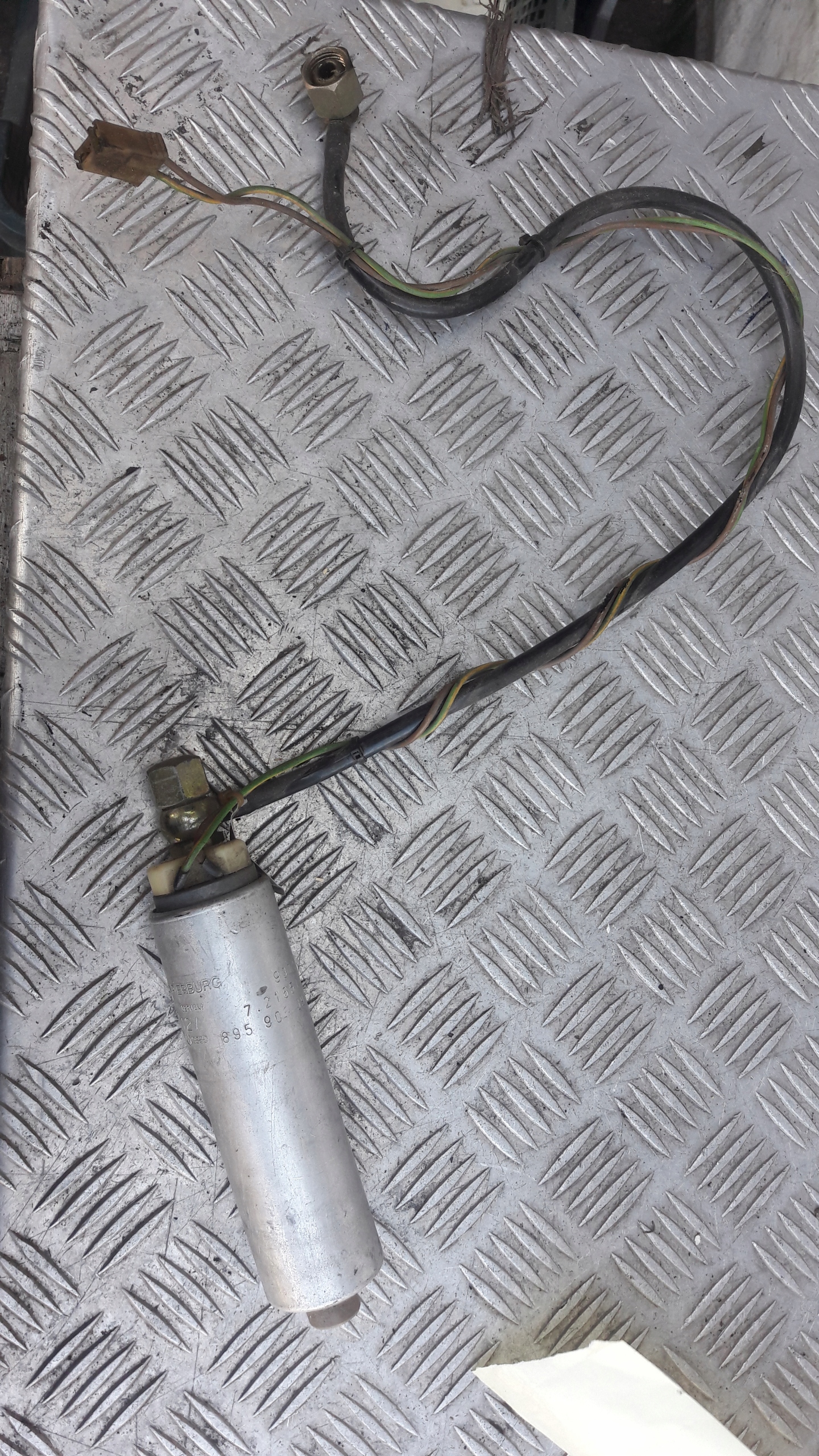 AUDI A6 C4 2.0 2.3 feed pump 895906091b