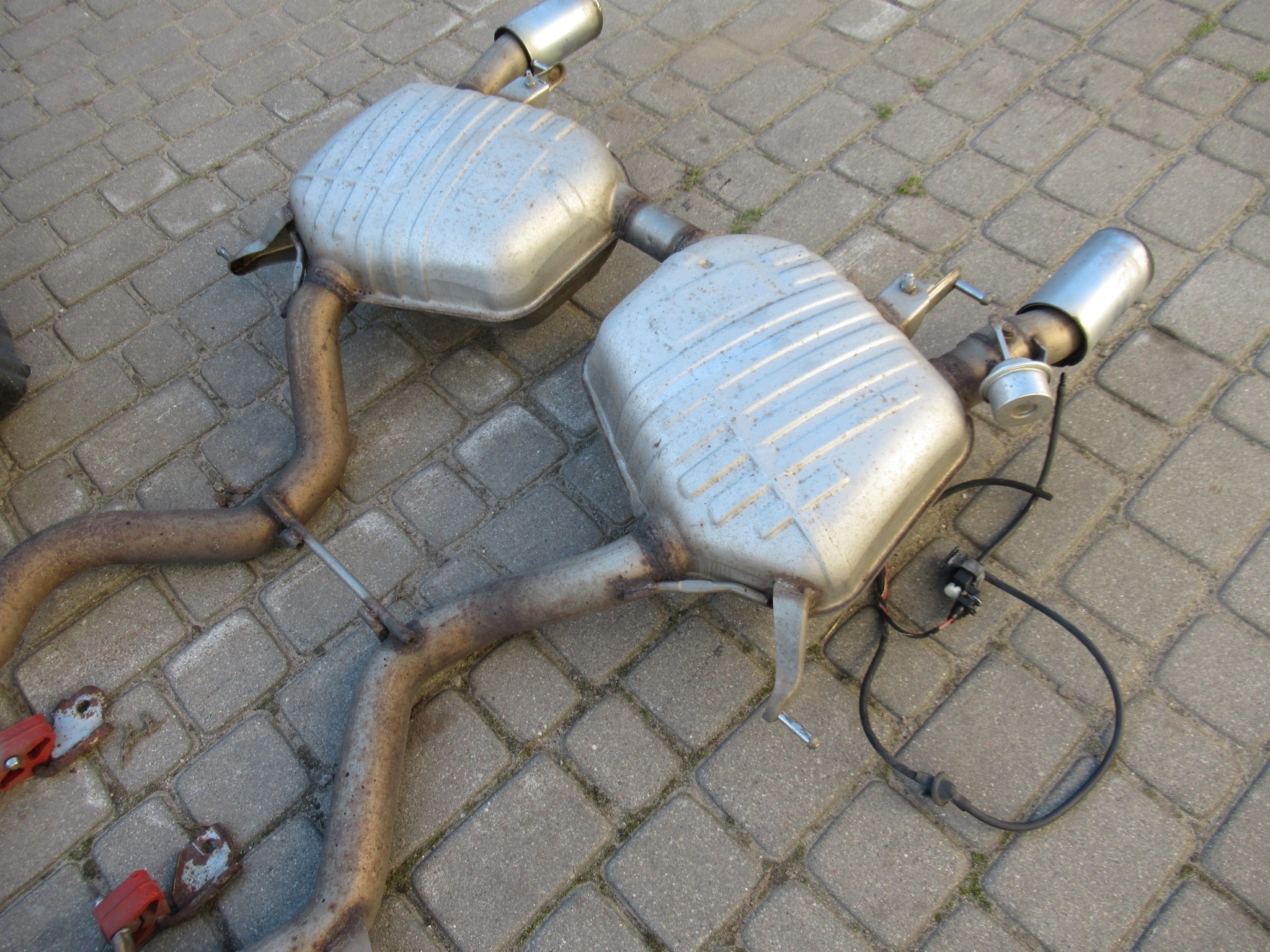tlumič výfukový systém koncowki SWAP kryty BMW 3 E90 E91 E92 E93 N55 335i