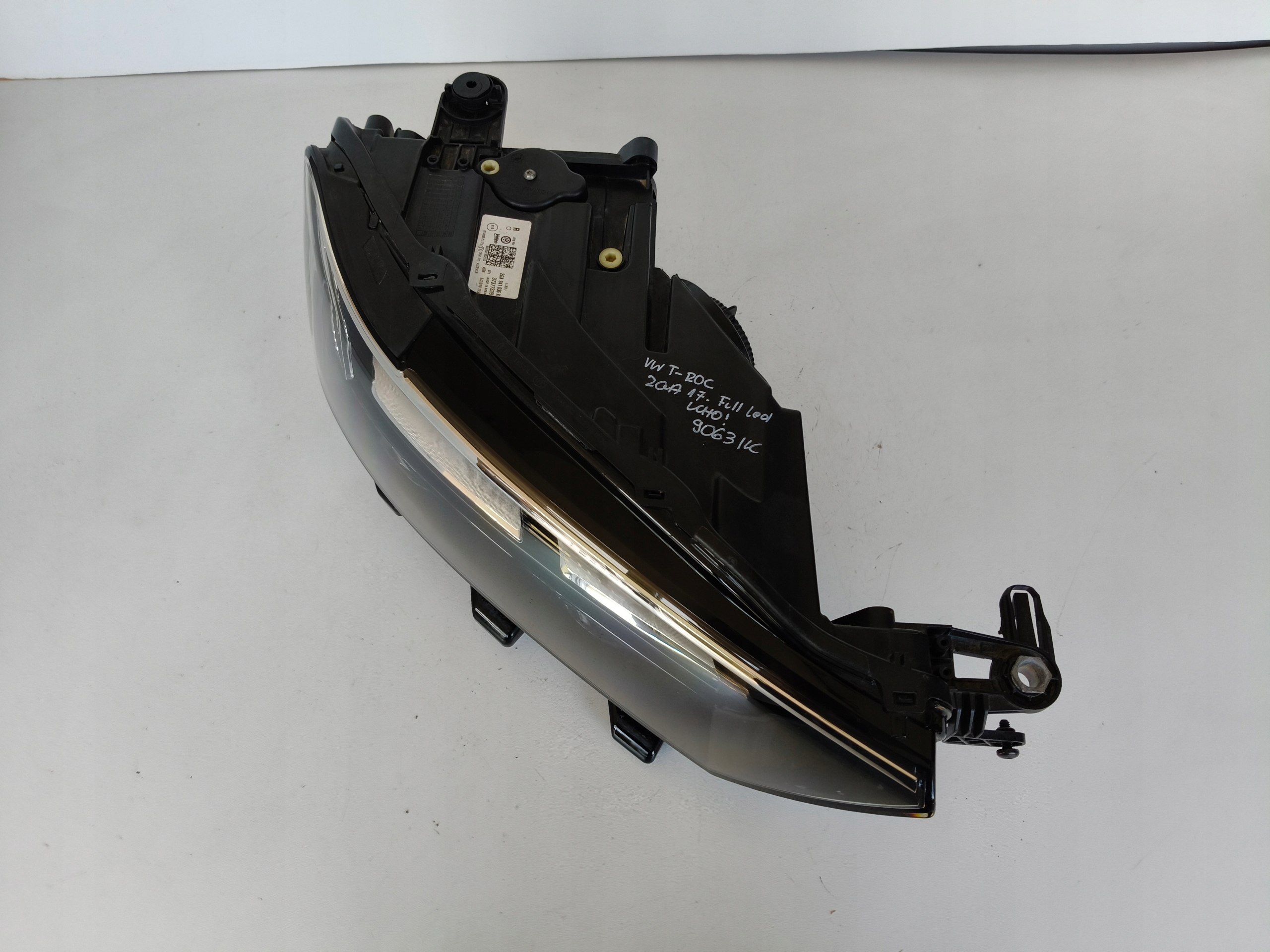 light right REFLEKTOR VW T-ROC 2GA 17- FULL LED