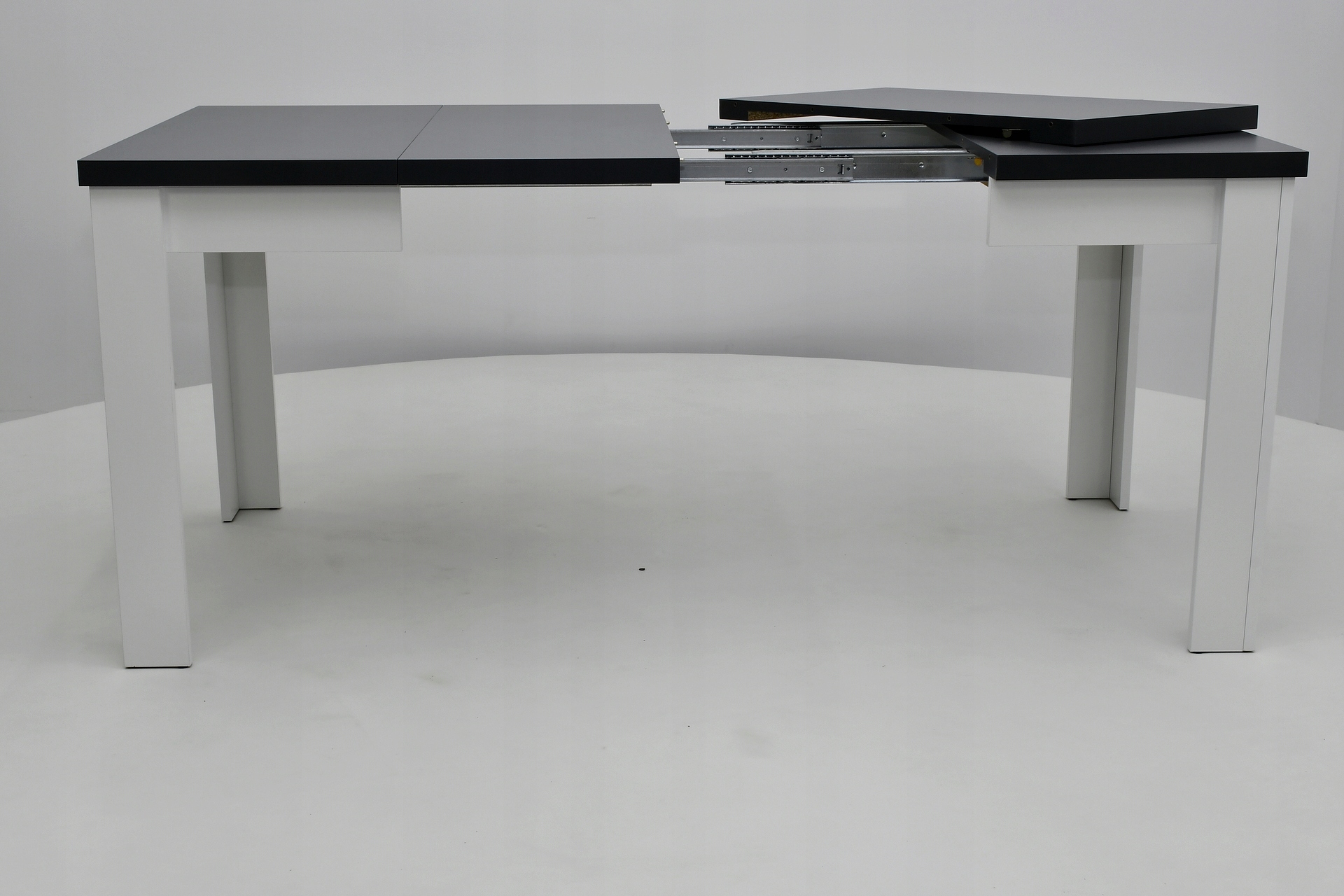 Stół 90/90 do 170 + 4 krzesła Wysokość krzesła 95 cm