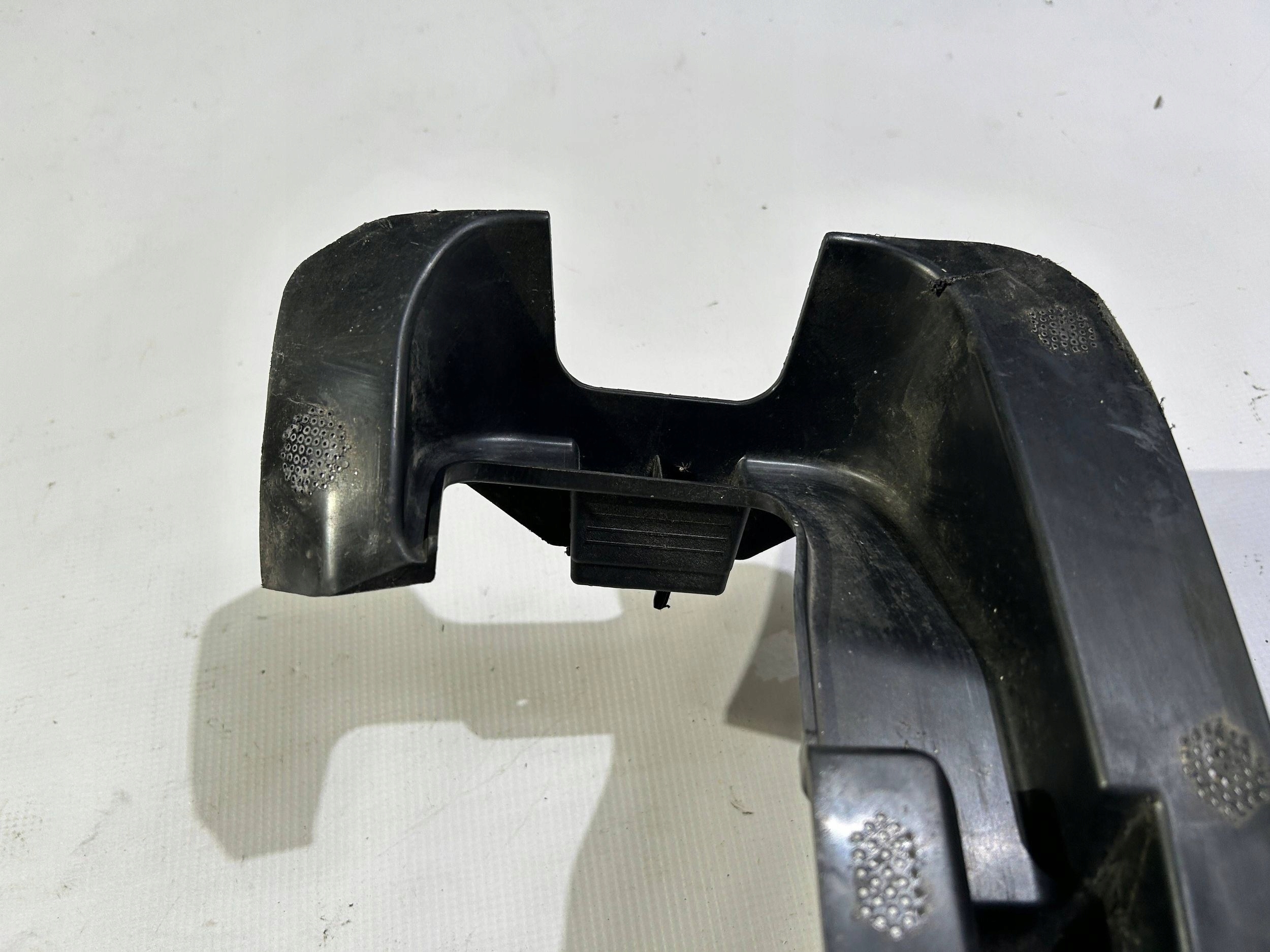 support holder lights of a bumper left front Jeep Grand Cherokee WL 2021