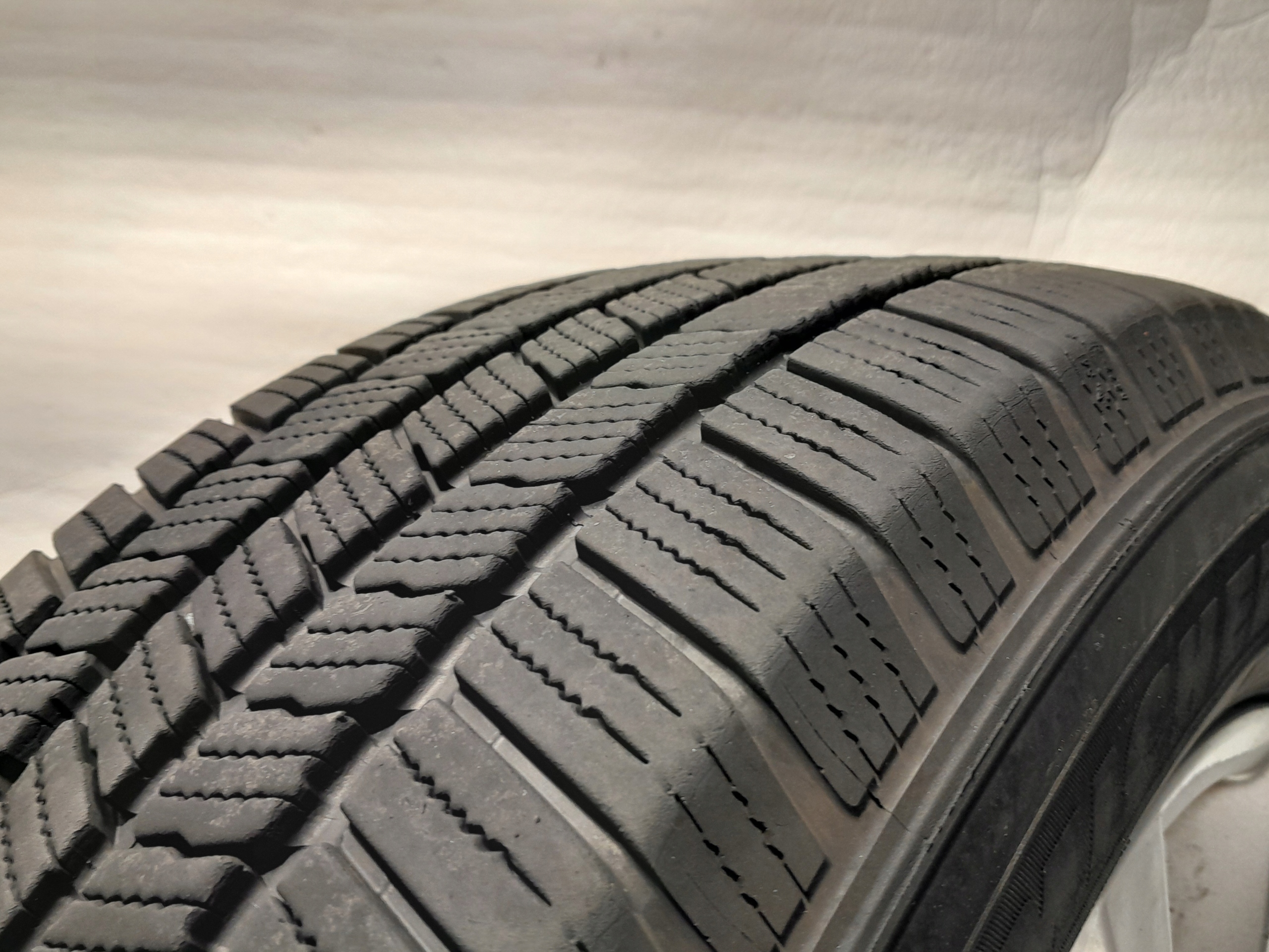PORSCHE CAYENNE 7P5 discs tyres 18" CALI KOMPLET