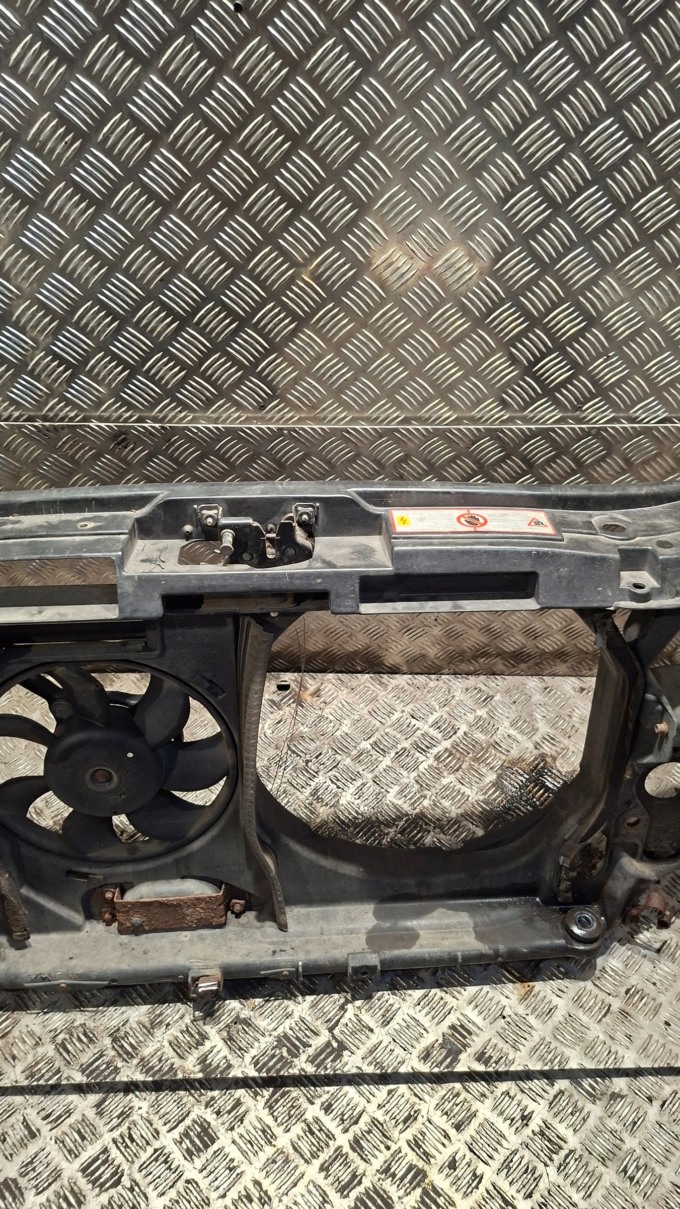 support panel for radiators pillar AUDI A6 C5 2.4