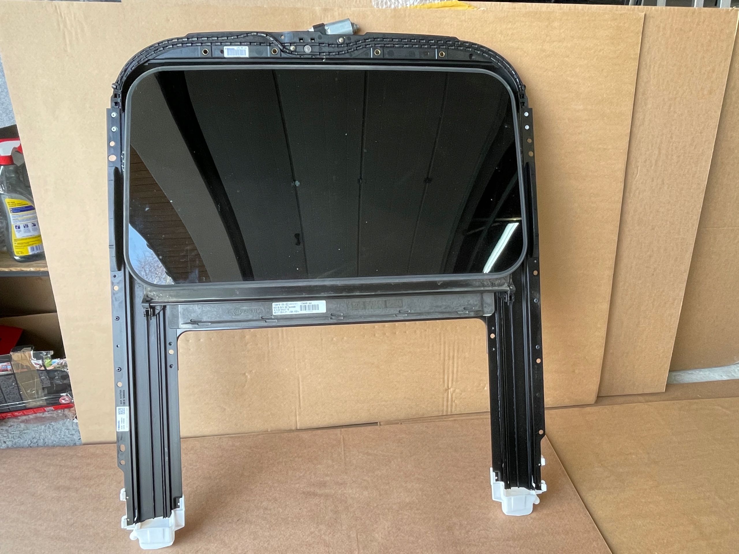 4G5877255A - AUDI A6 C7 седан люк S-LINE