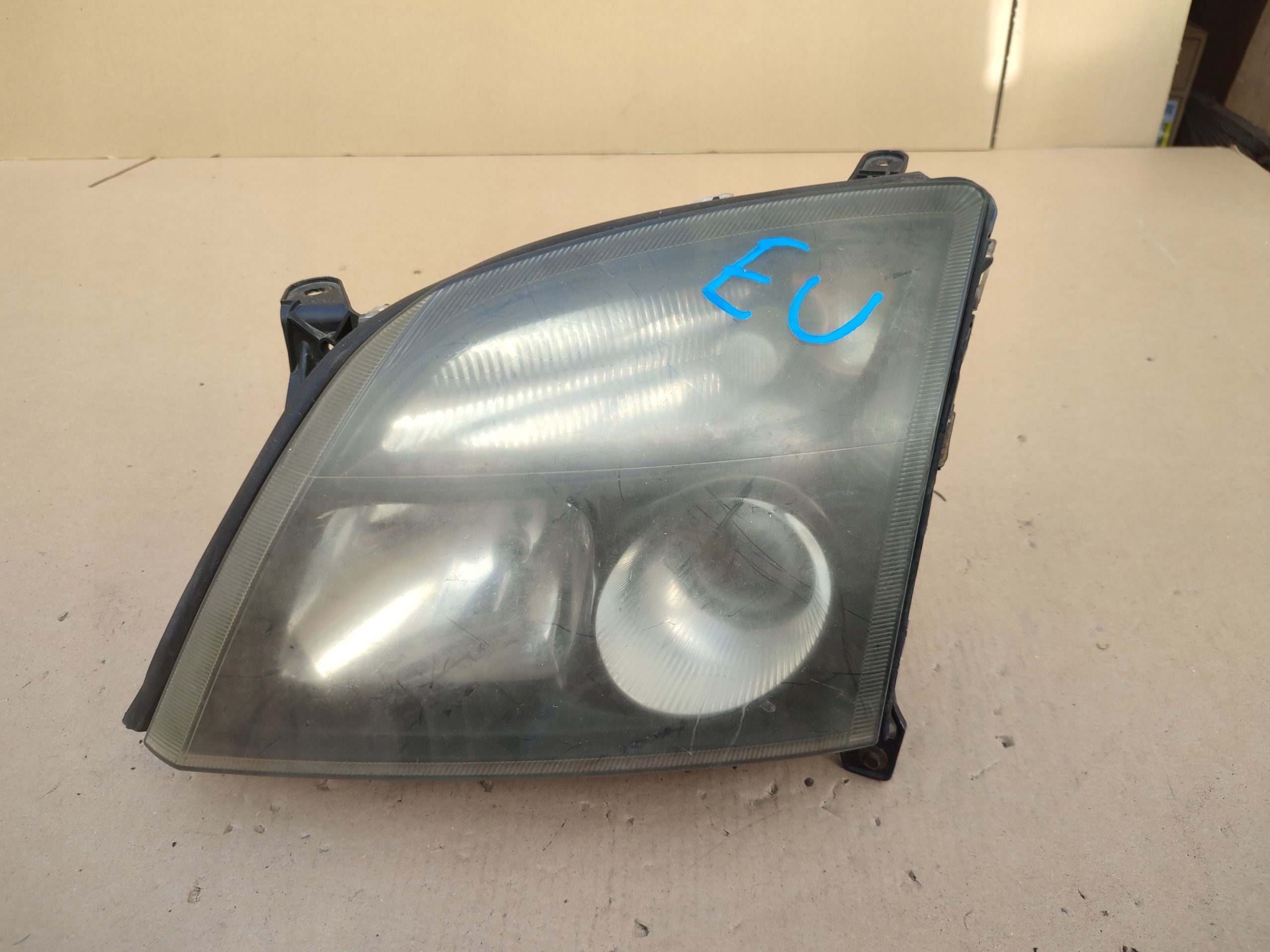 REFLEKTOR left light front lens EUROPA OPEL VECTRA C 02-05
