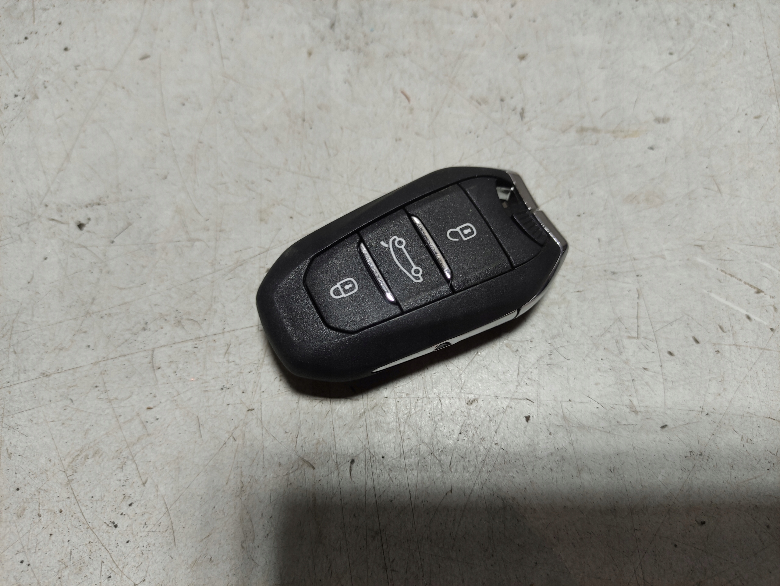 OPEL CORSA F ASTRA L VI KLUCZYK PILOT KEYLESS 9840153480 2019- Producent części Opel OE
