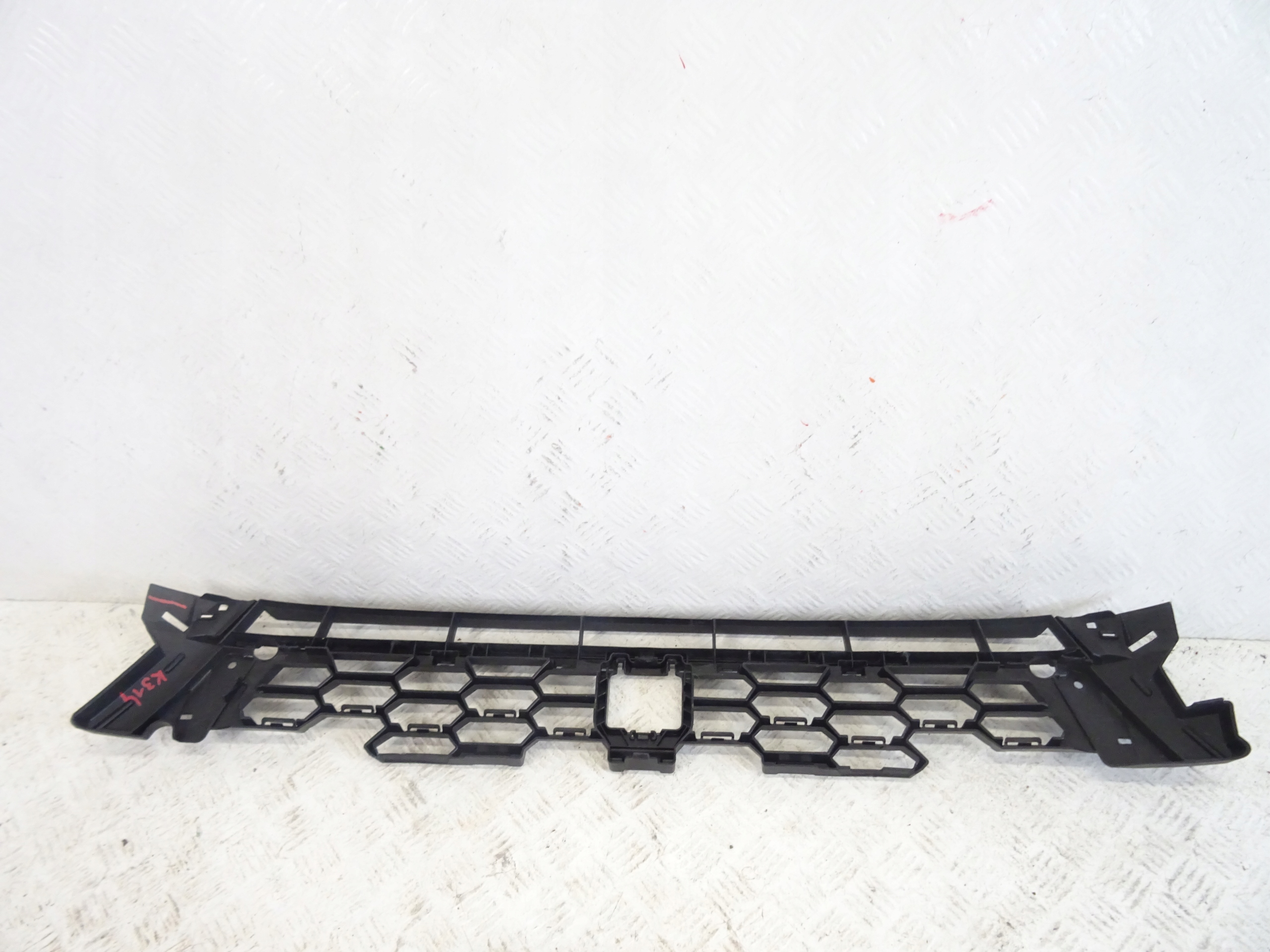 grid of a bumper front front central AUDI A3 8Y S-LINE 8Y0807647A