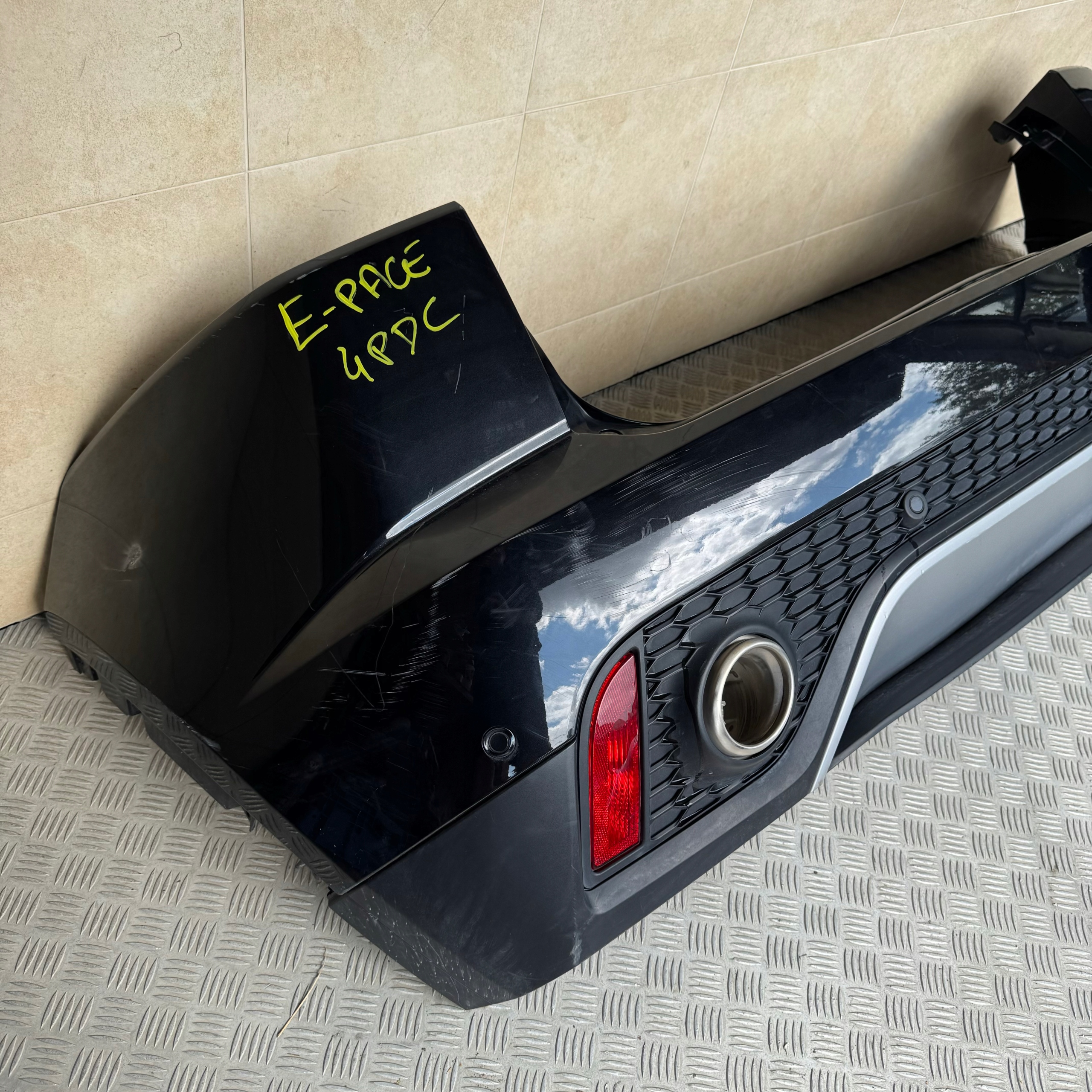 bumper rear complete JAGUAR E-PACE 4 PDC 2018 ROK