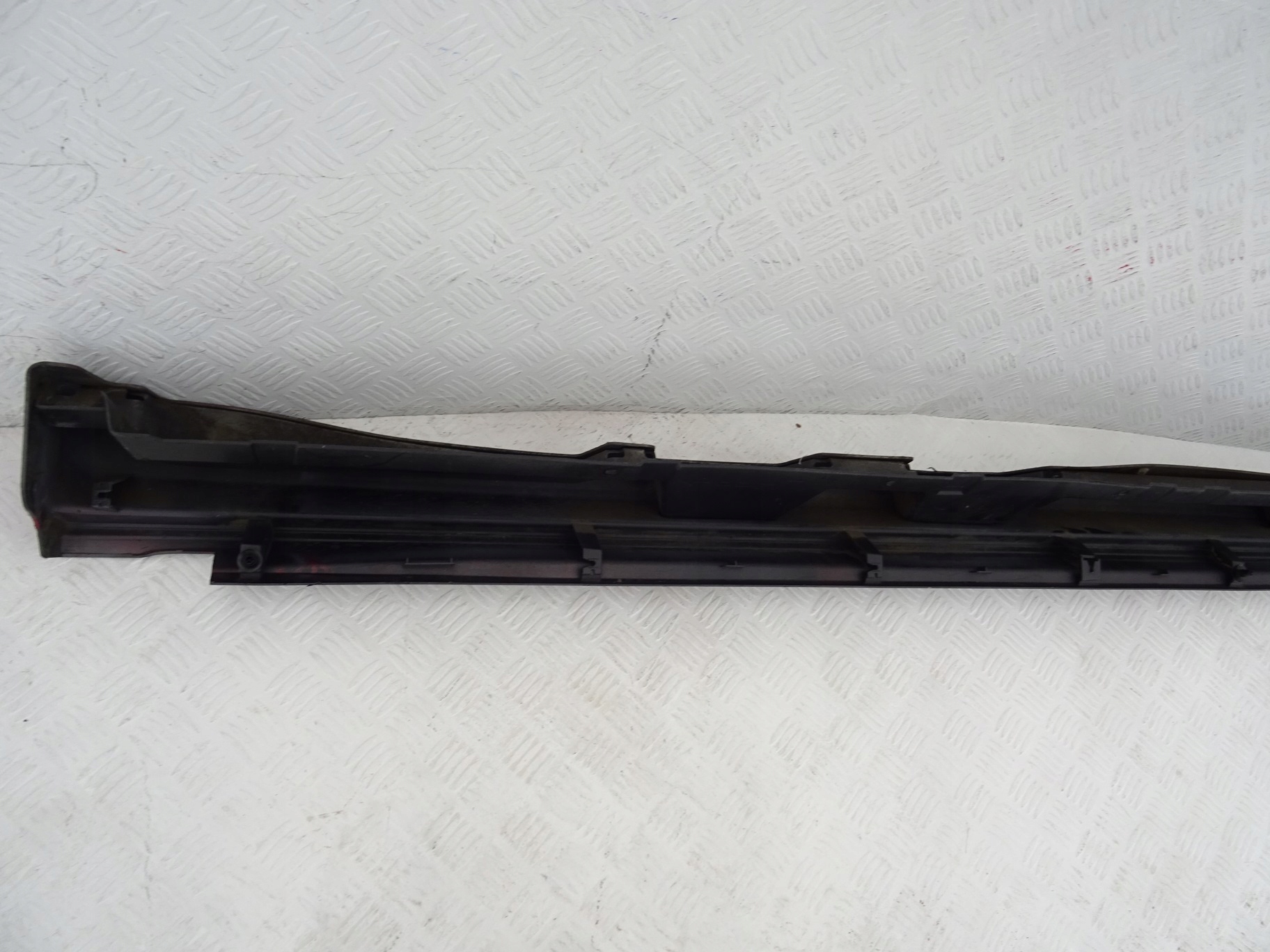 Nissan Juke NISMO moulding threshold threshold left