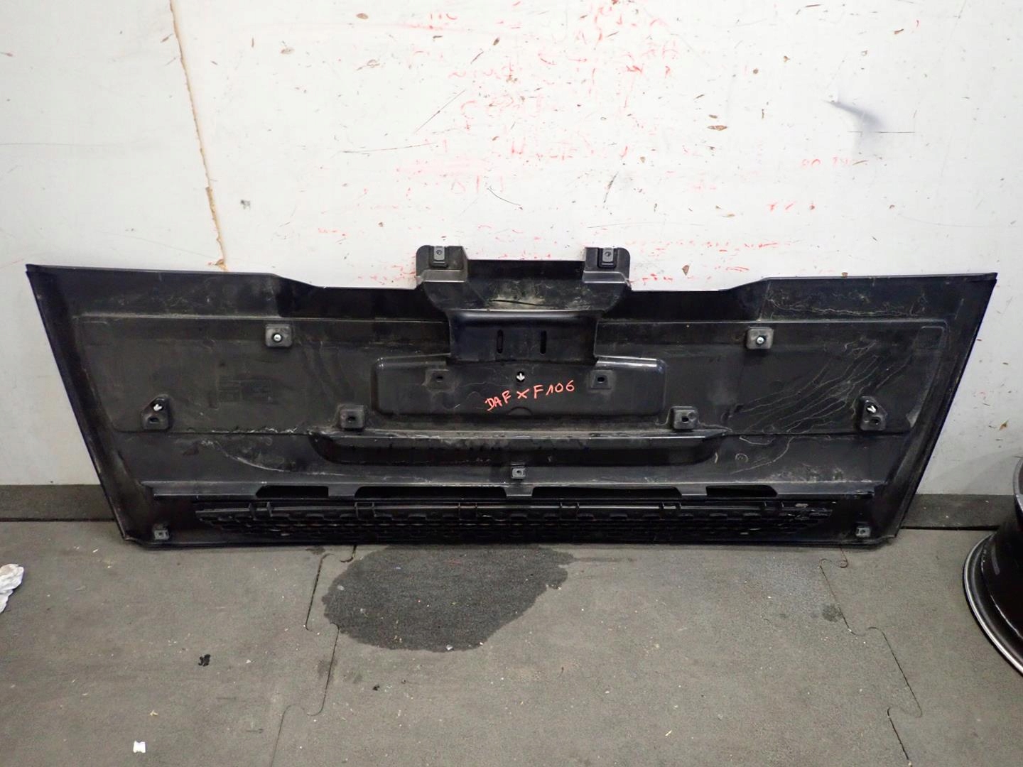 bonnet grille DAF XF 106 1887709