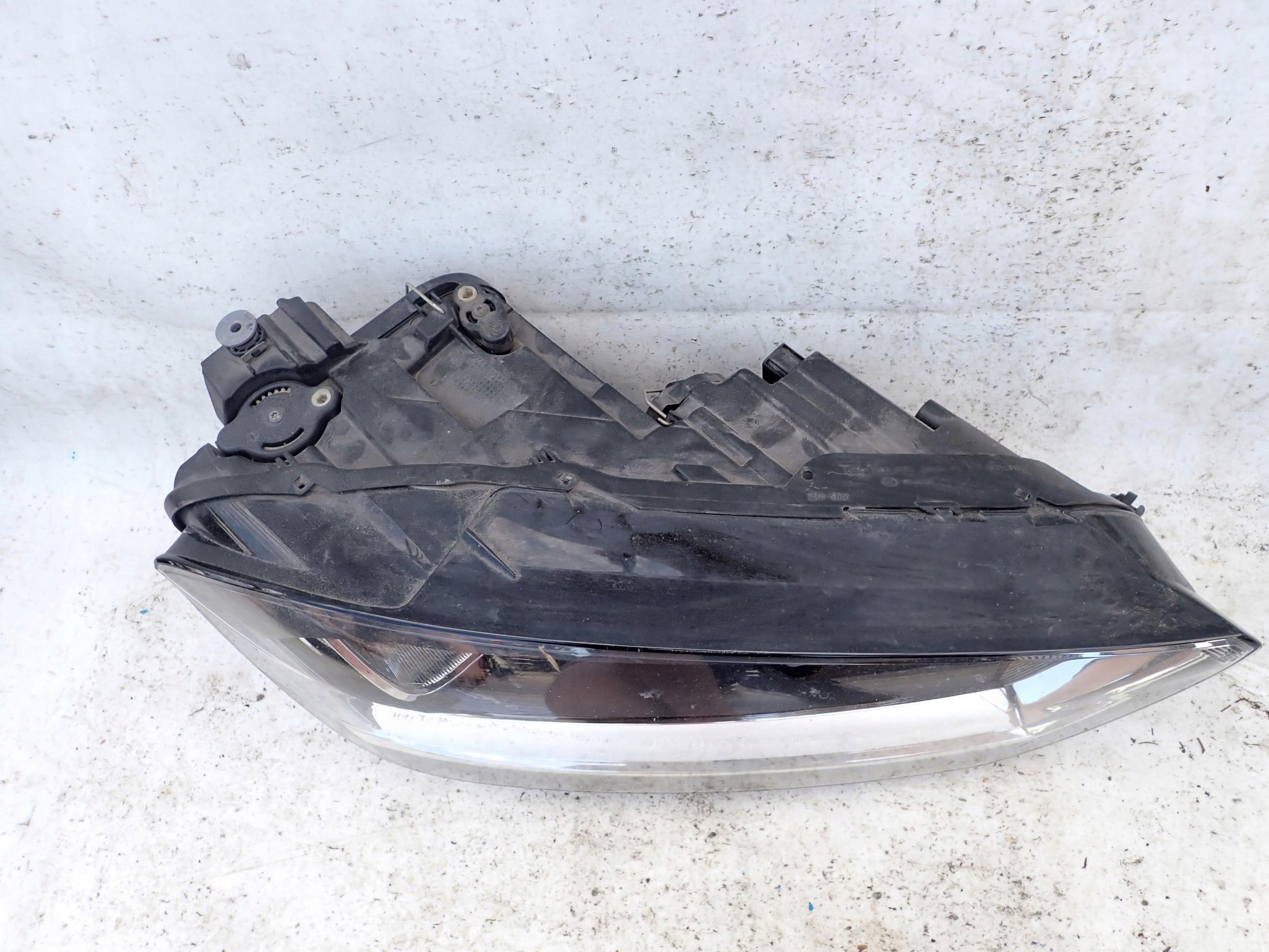 VW GOLF SPORTSVAN 14- light right front front