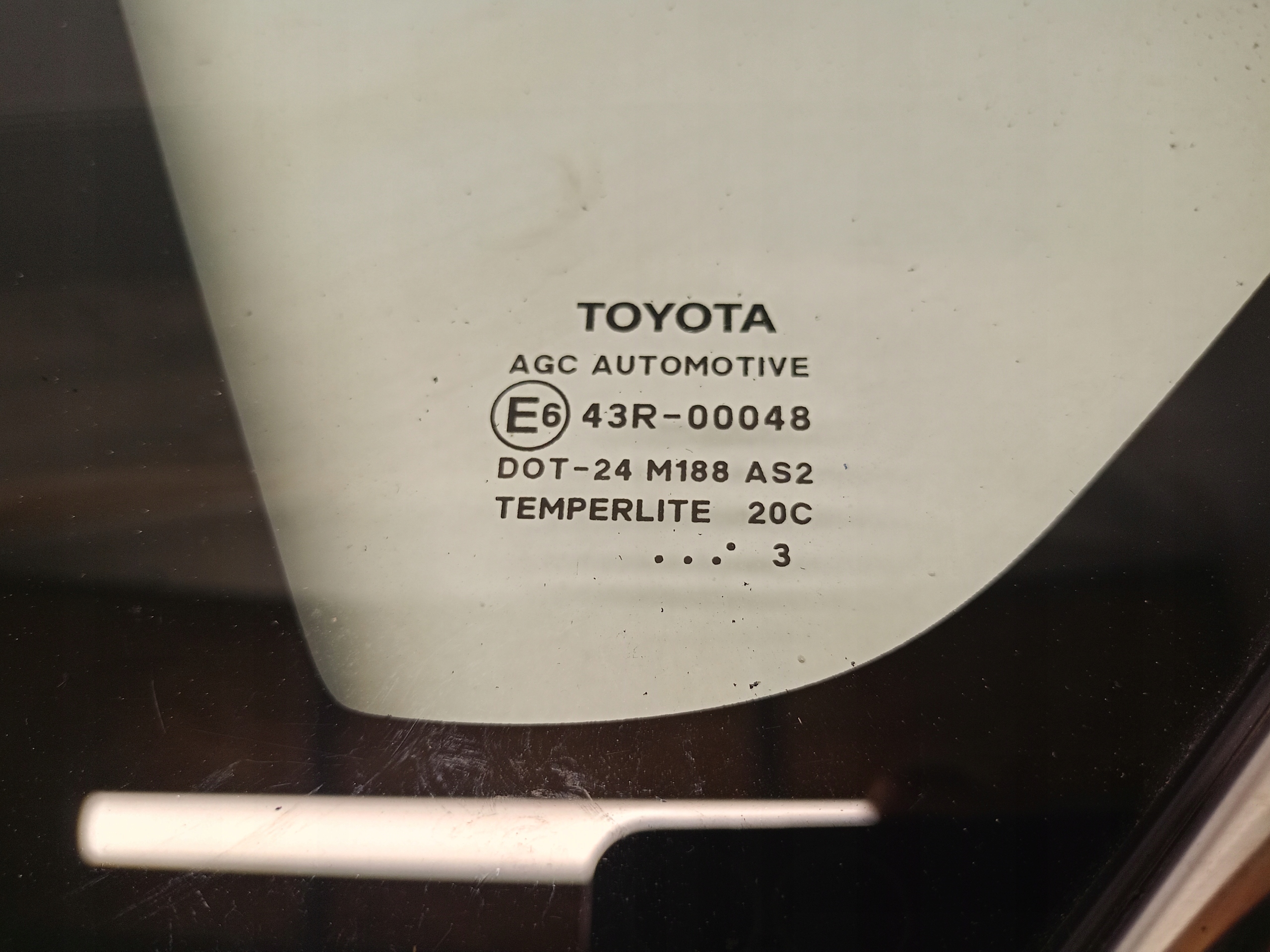 SZYBA KAROSERYJNA TYŁ LEWY TOYOTA AURIS II HB Typ samochodu Samochody osobowe