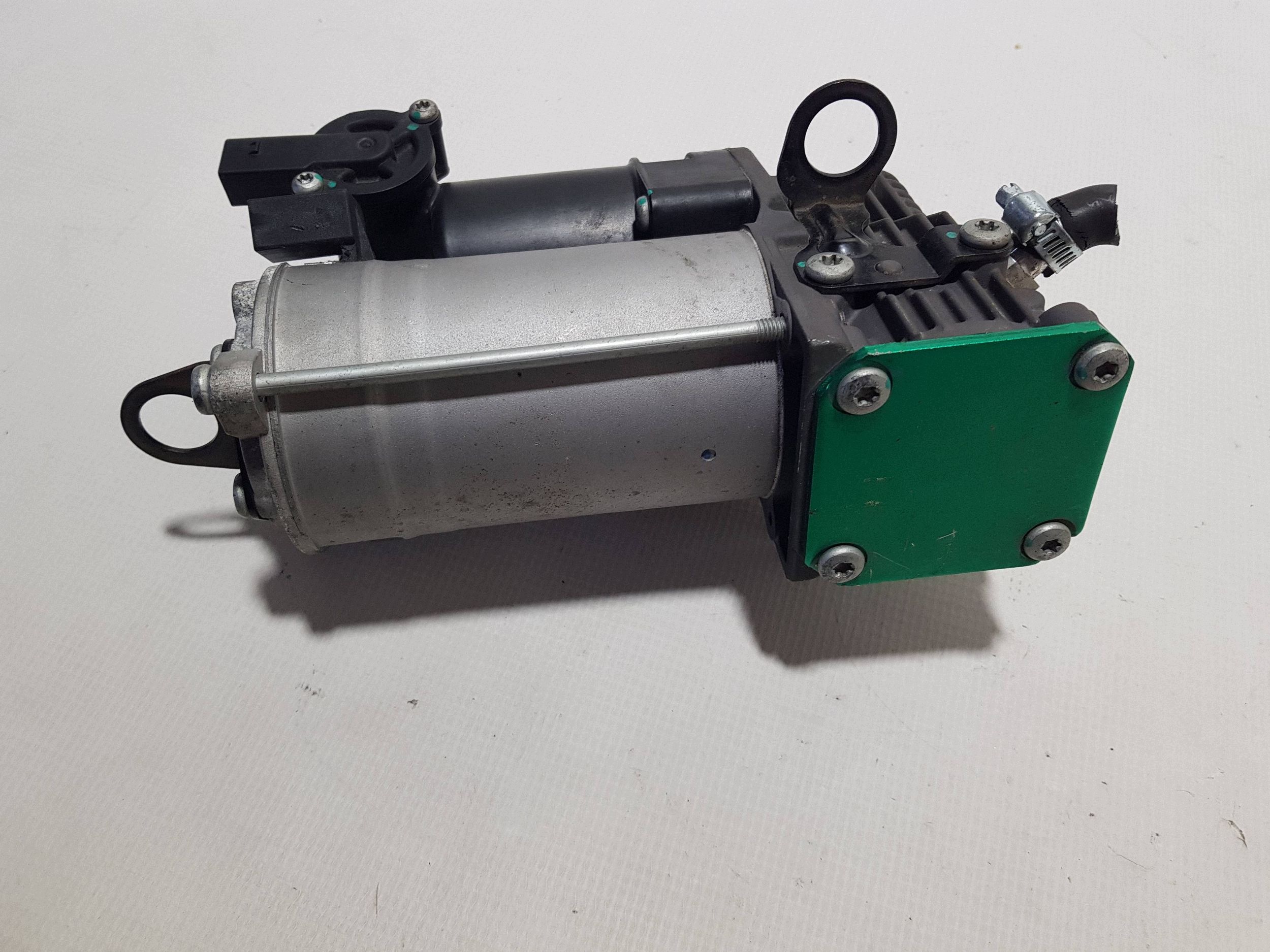 légrugó kompresszor AIRMATIC hátsó hátsó Mercedes ML W164 GL X164