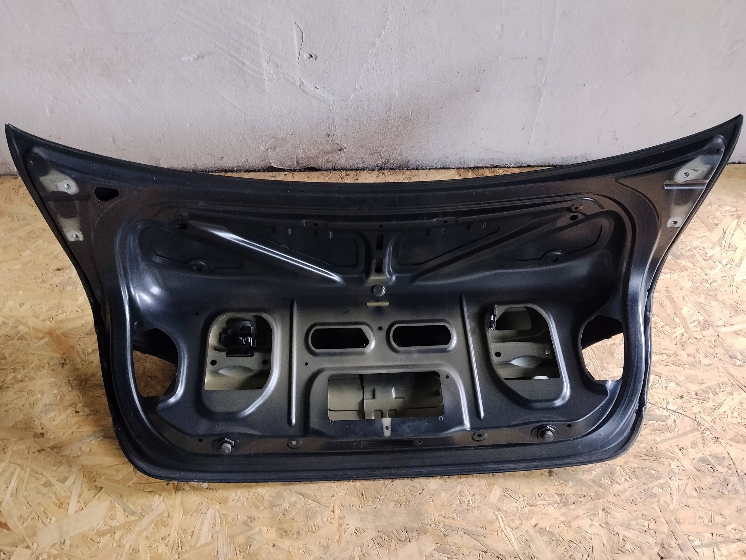 trunk door boot BMW 3 E90 E91 2005-2012