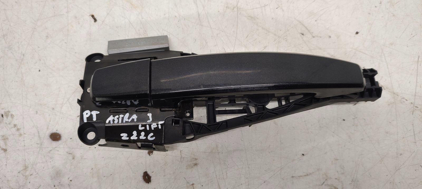 Poignée Arrière Arrière Droit Opel Astra J LIFT HB Z22C