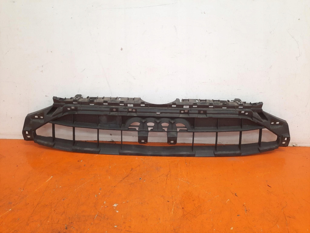 AUDI A4 B9 19-24 LIFT WZMOCNIENIE MOCOWANIE ATRAPA GRILL 8W0807233D