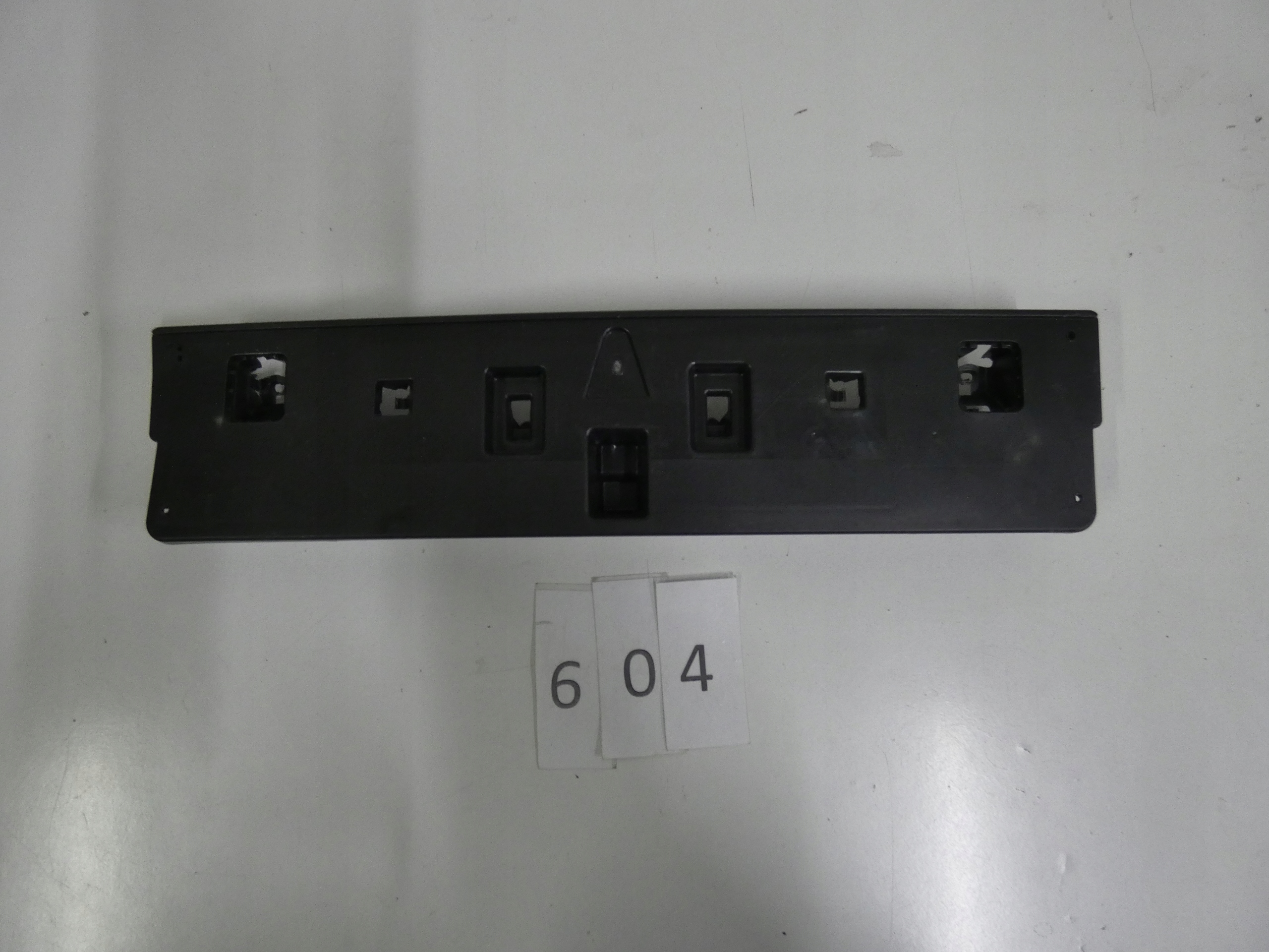 BCWK-50171 - Килимок для приладової панелі MAZDA 6 604.