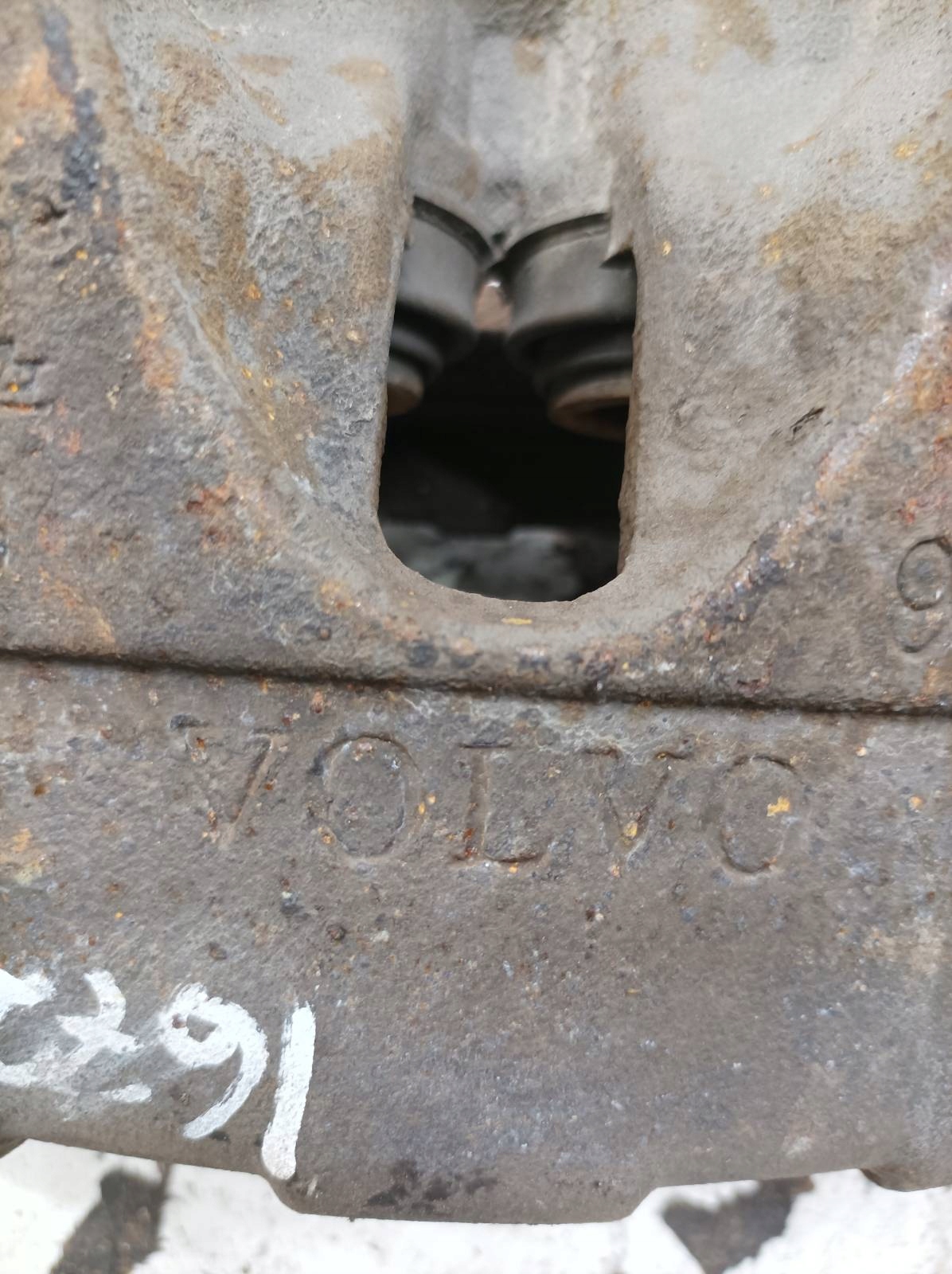 caliper brake right front 3.2 B Volvo XC 90 and (2002-2014)