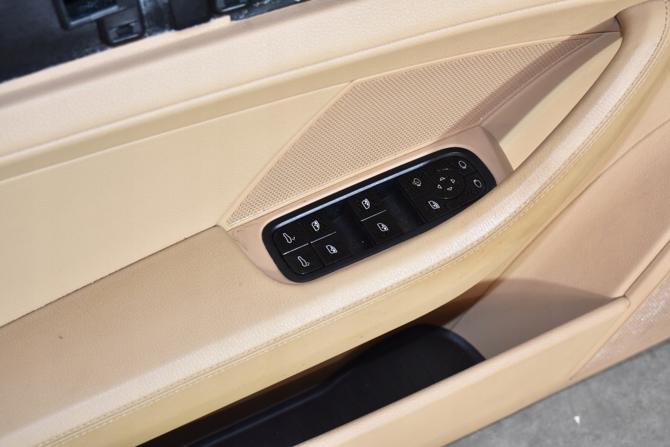 side door front front left PORSCHE PANAMERA 971 1