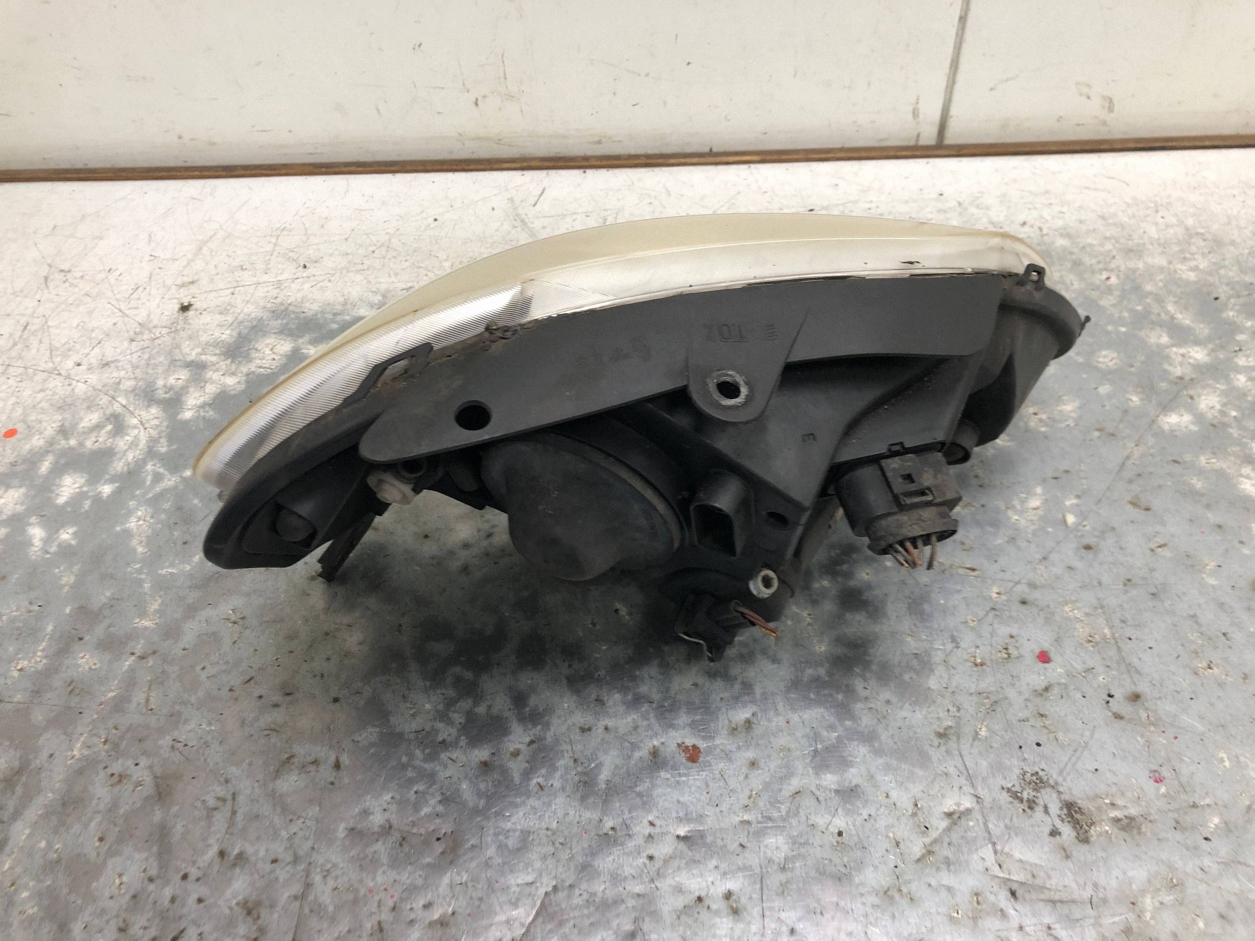 Feux phare Gauche Avant VW FOX