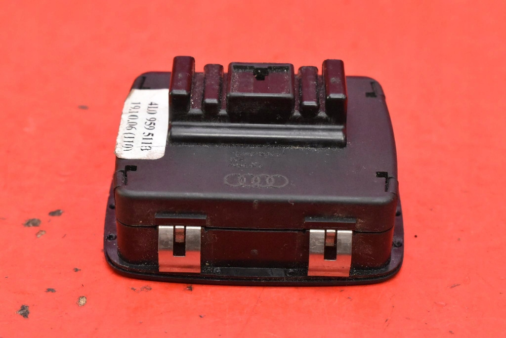 switch button OBNIZANIA boot 4L0959511B AUDI Q7 4L 05-09