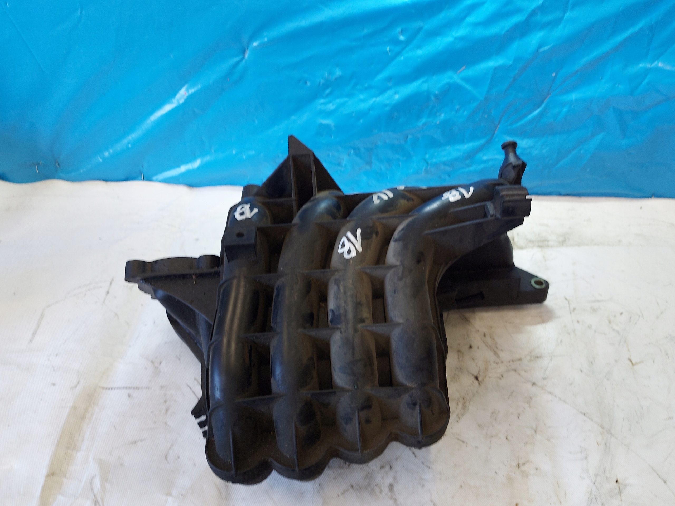 intake manifold GOLF IV 1.4 16V 036129711