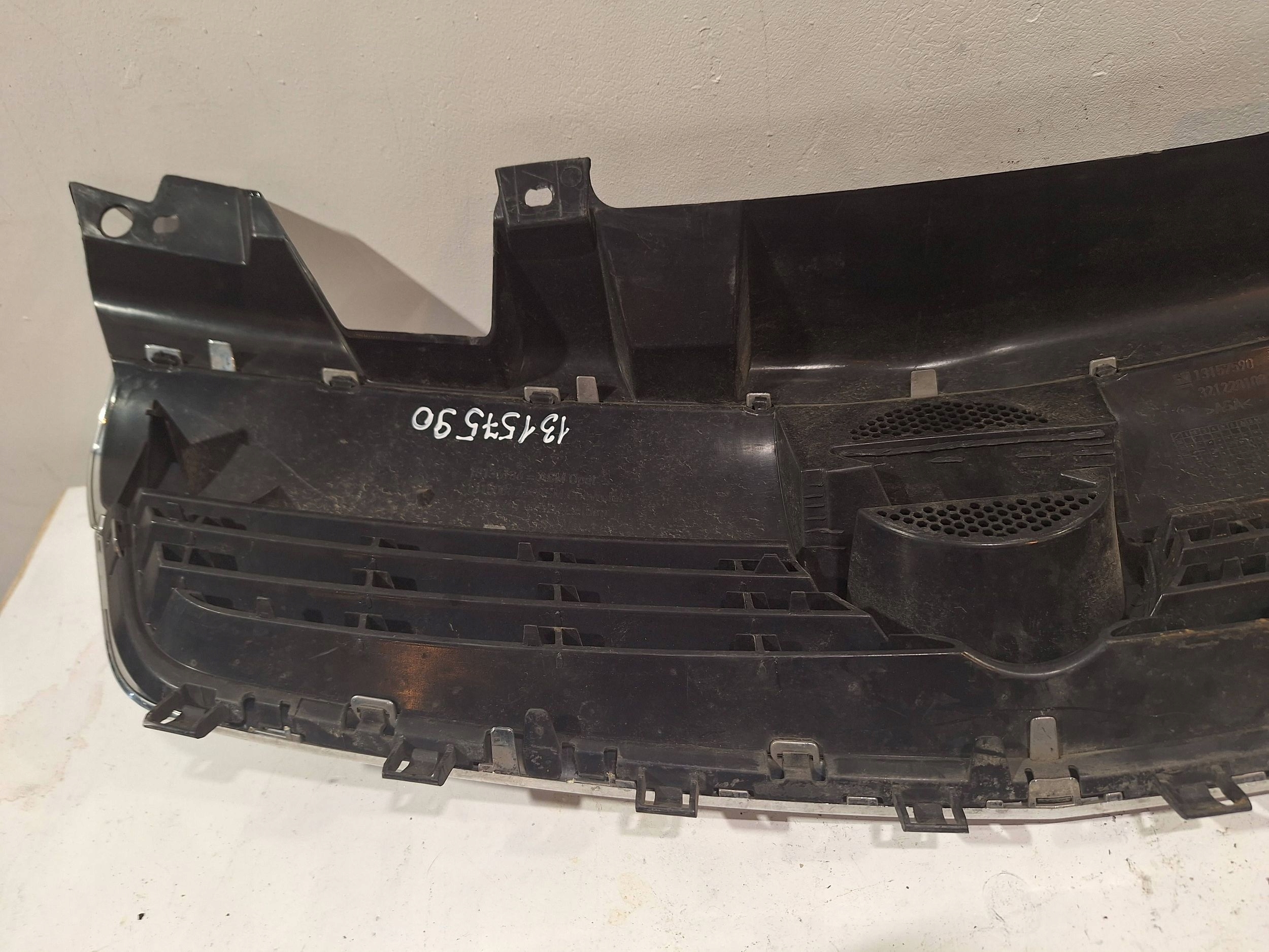 Grille 13157590 OPEL ZAFIRA B 05