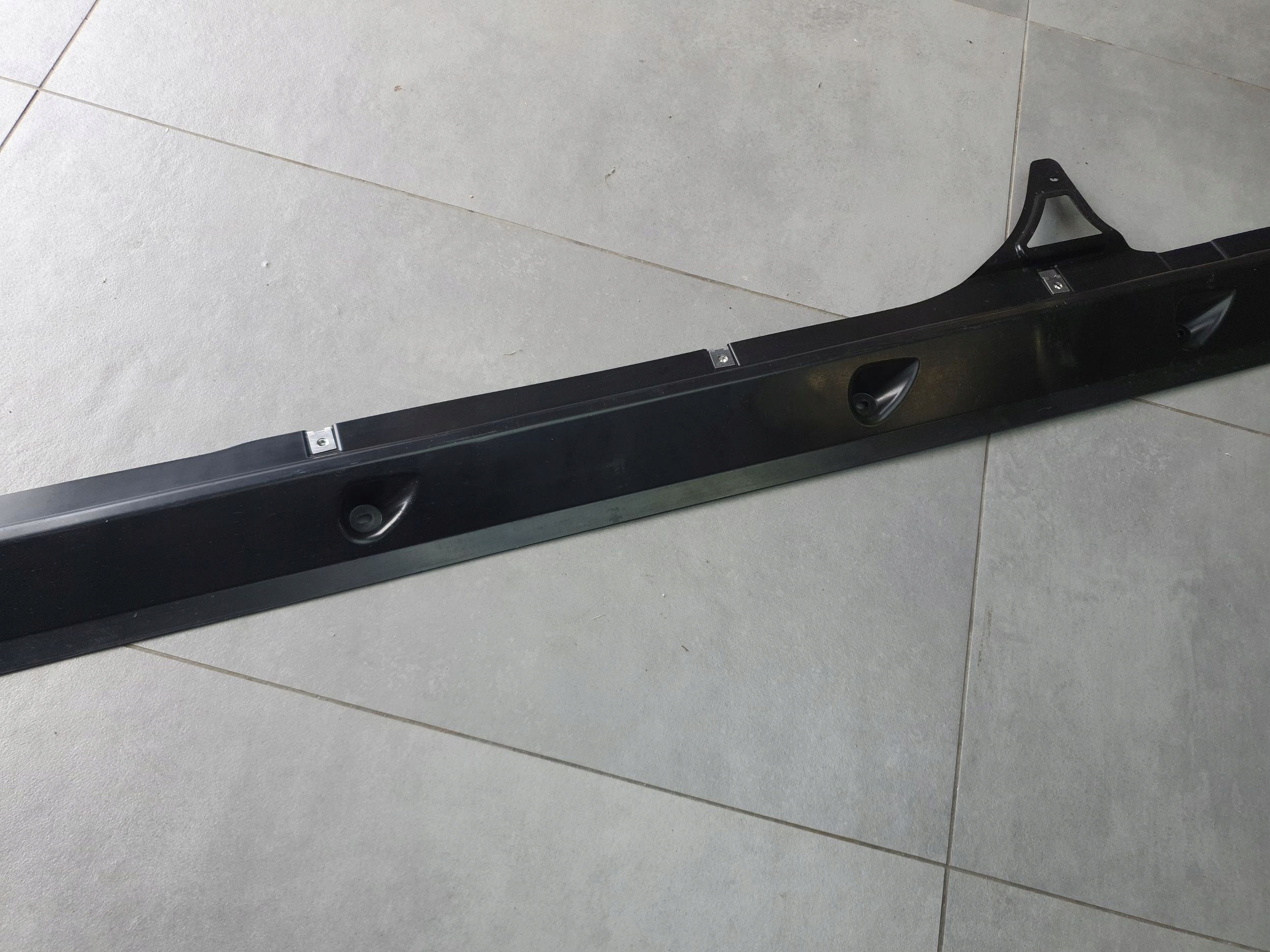 Audi Q8 cover chassis side right 4M8825212