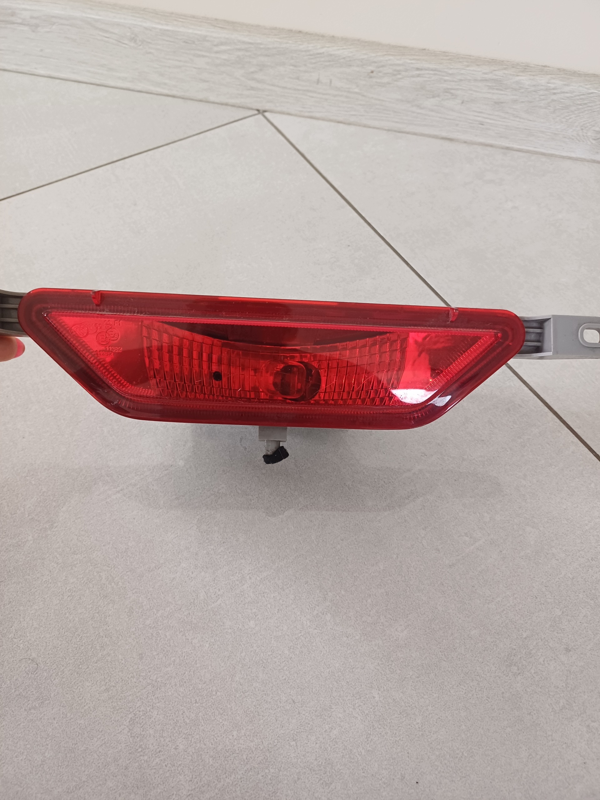 light PRZECIWMGIELNE bonnet rear part DACIA SPRING 265803356R