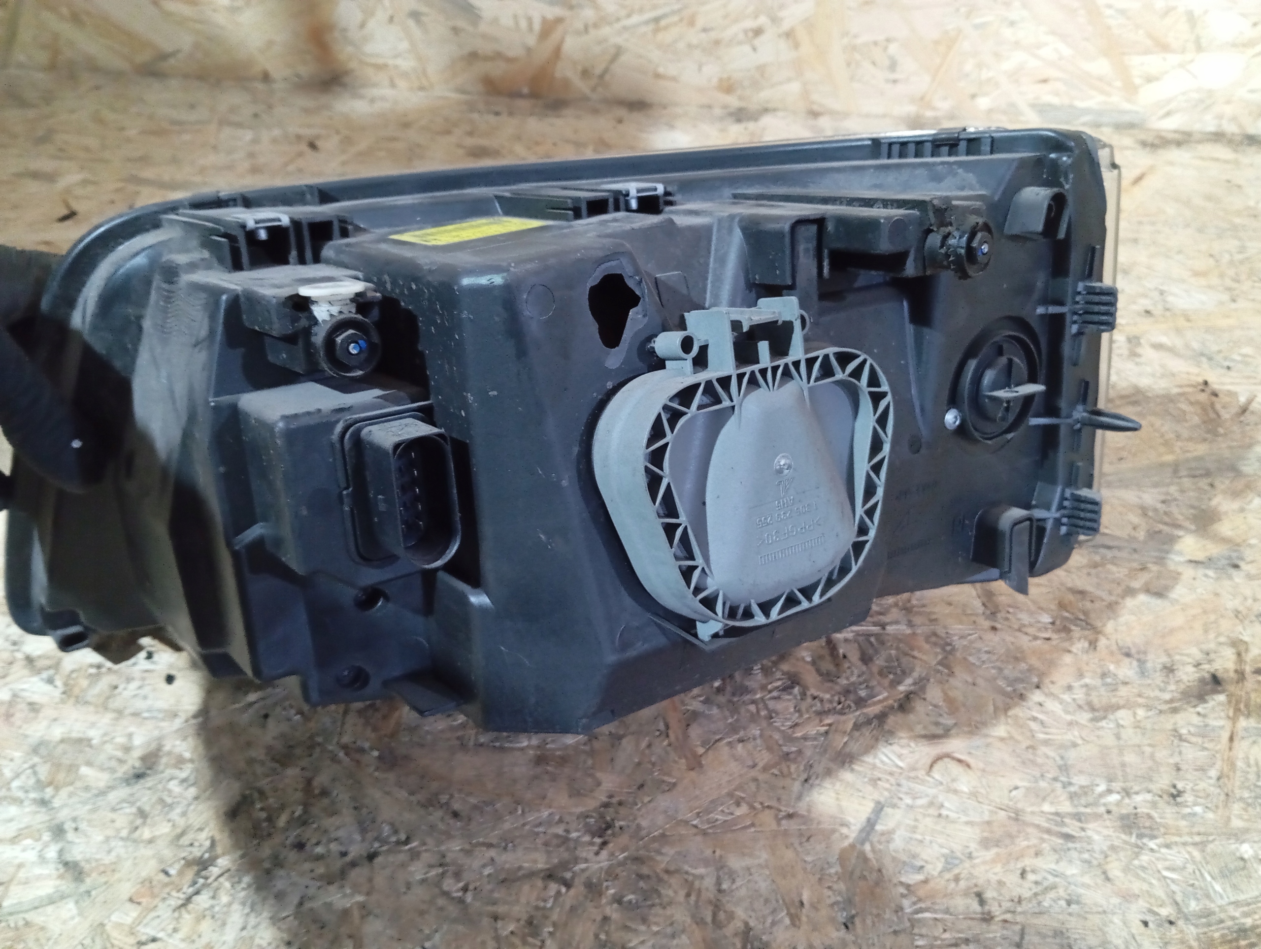 light right front VW T5 7H1941016S