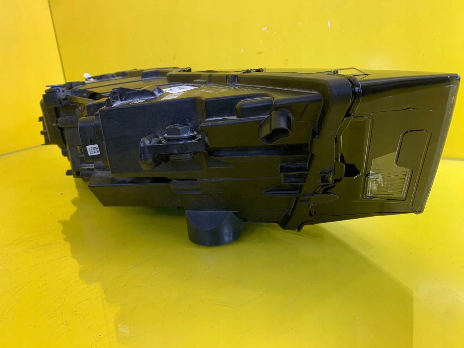 light left front Audi Q7 4M Full Led 4M0941033C