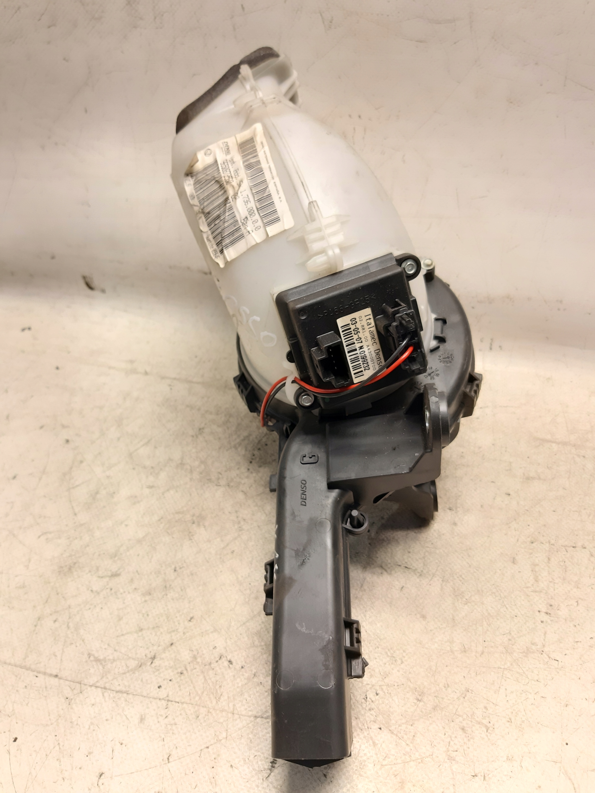 heating air conditioning devices left rear part 9650872580 C4 PICASSO and