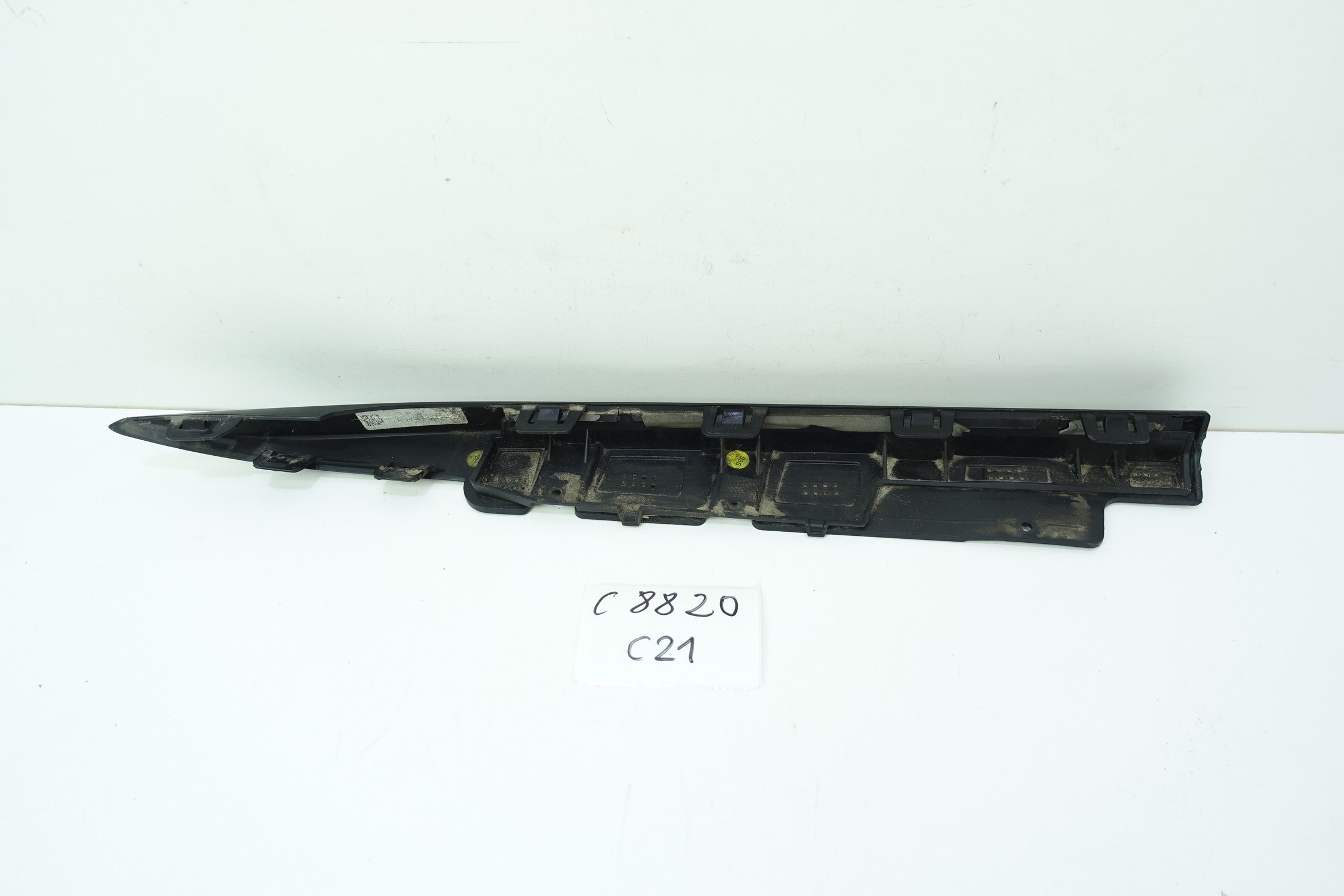 moulding SPOILER left VW GOLF VIII 8 R R-LIN KOMBI