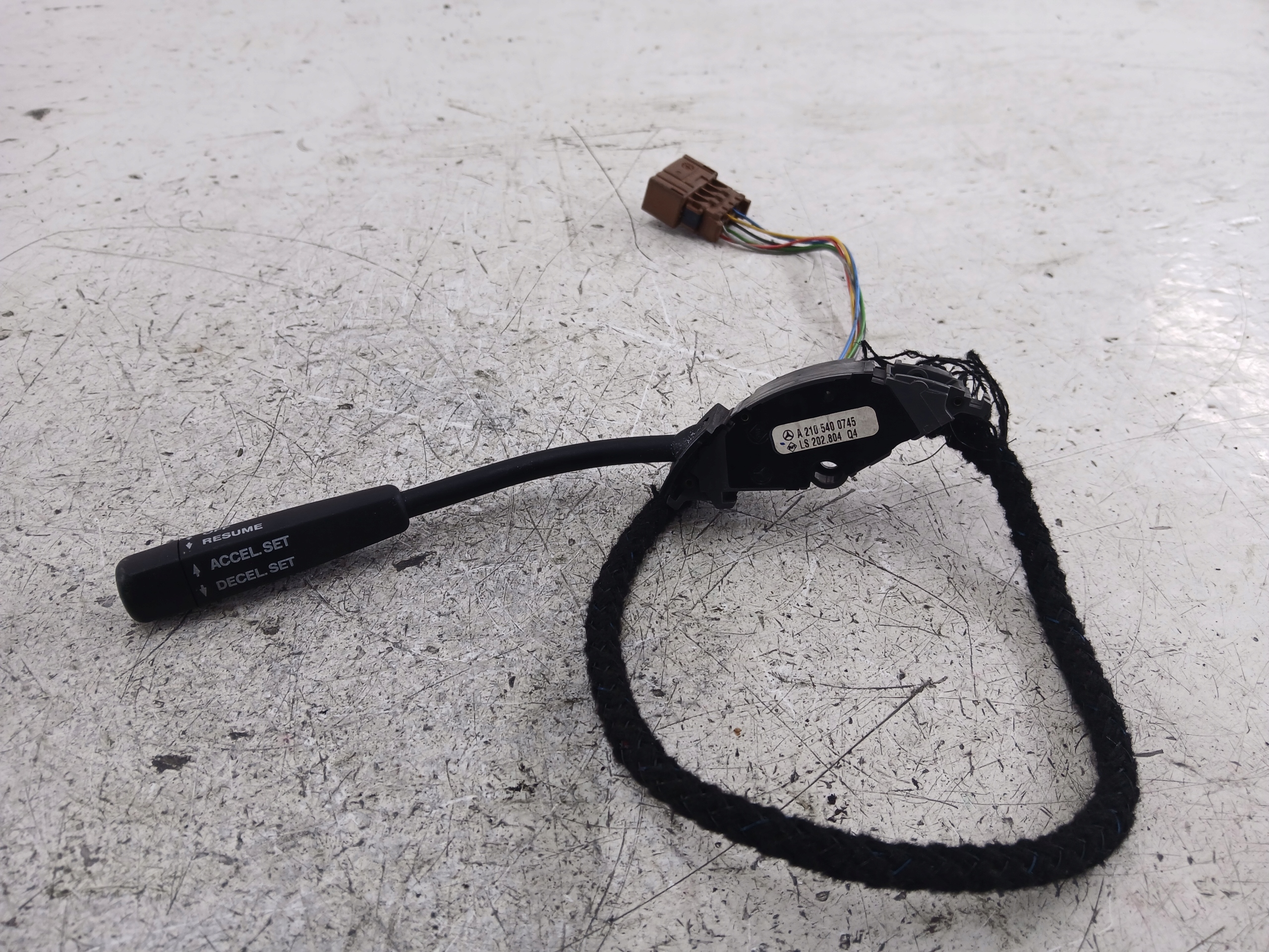 CHRYSLER CROSSFIRE MERCEDES R170 switch MANETKA TEMPOMATU A2105400745