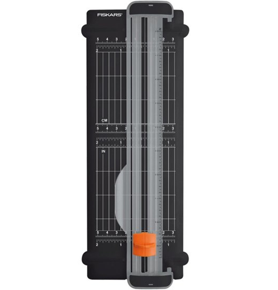 FISKARS OBCINARKA TRYMER PAPIERU A5 22CM RECYKLING EAN (GTIN) 3359900054567