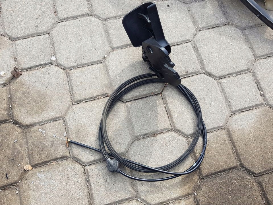 Ручка кріплення трос відкривання капоту audi a6 c7 a7