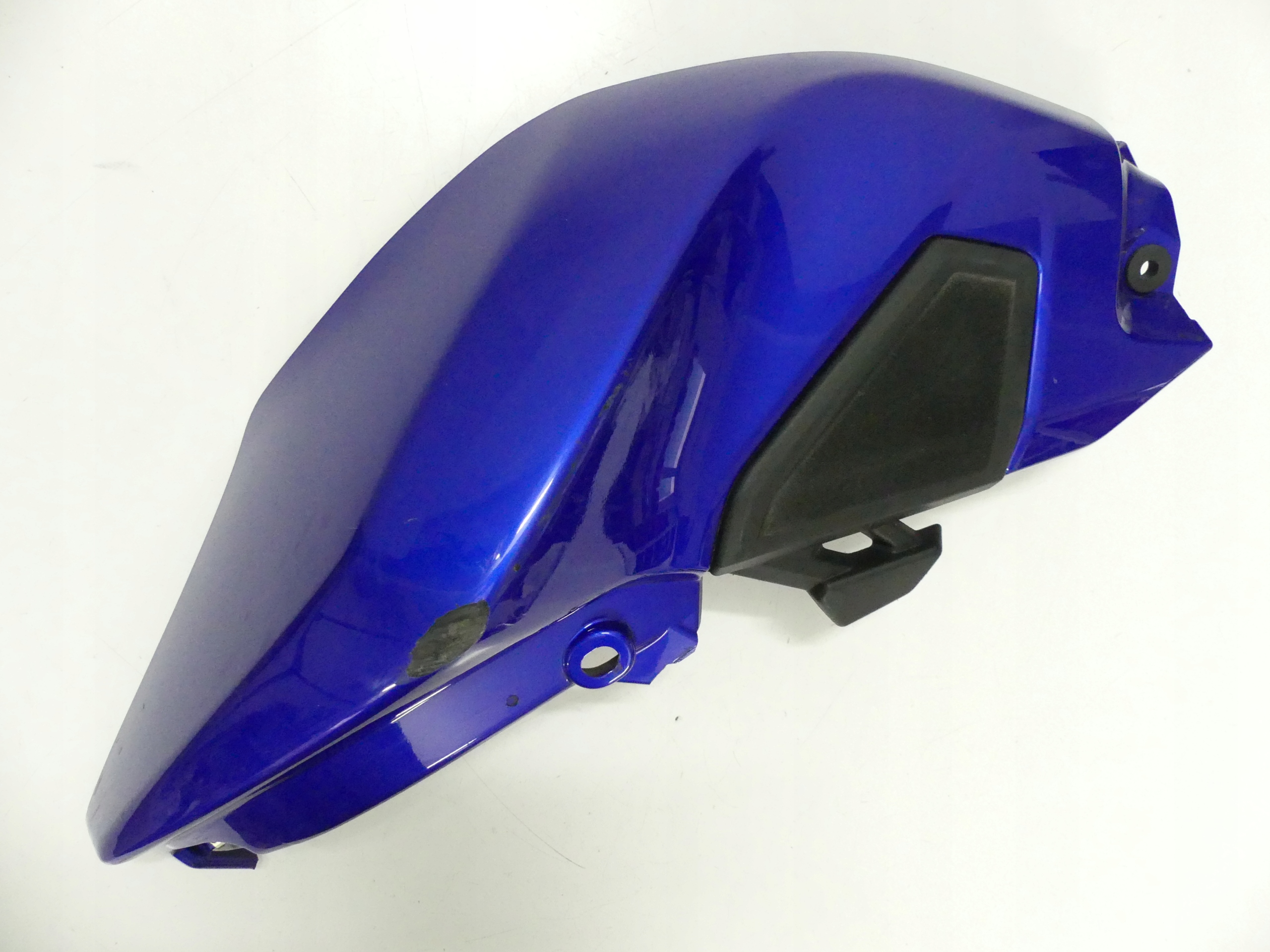 BC6-F4129-00 - , ОБТІЧНИК БАК КАПОТ L YAMAHA TRACER 700 MT07